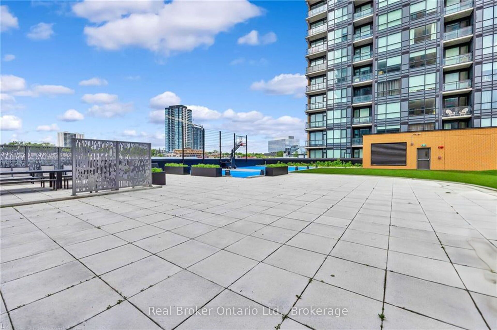 108 Garment Street 904 Property Photo 36