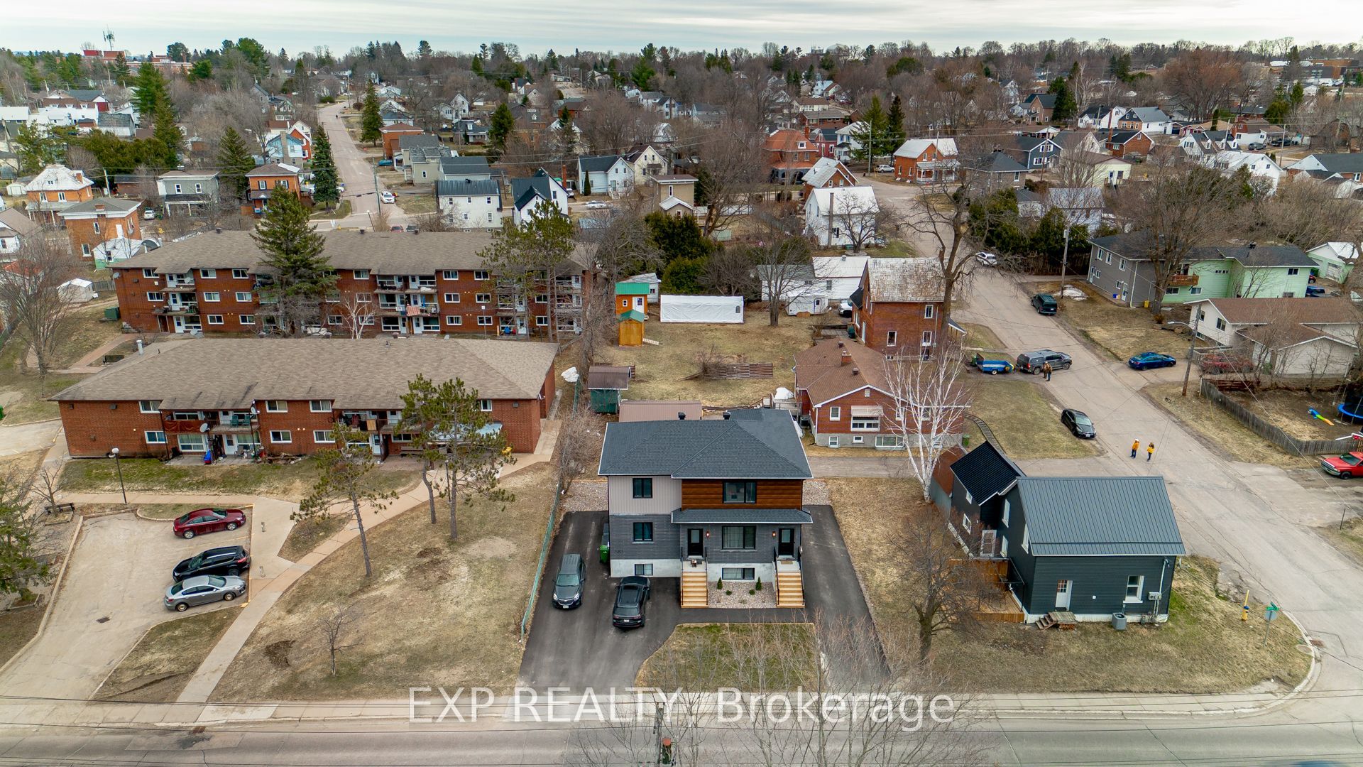 587 River Rd Property Photo 8