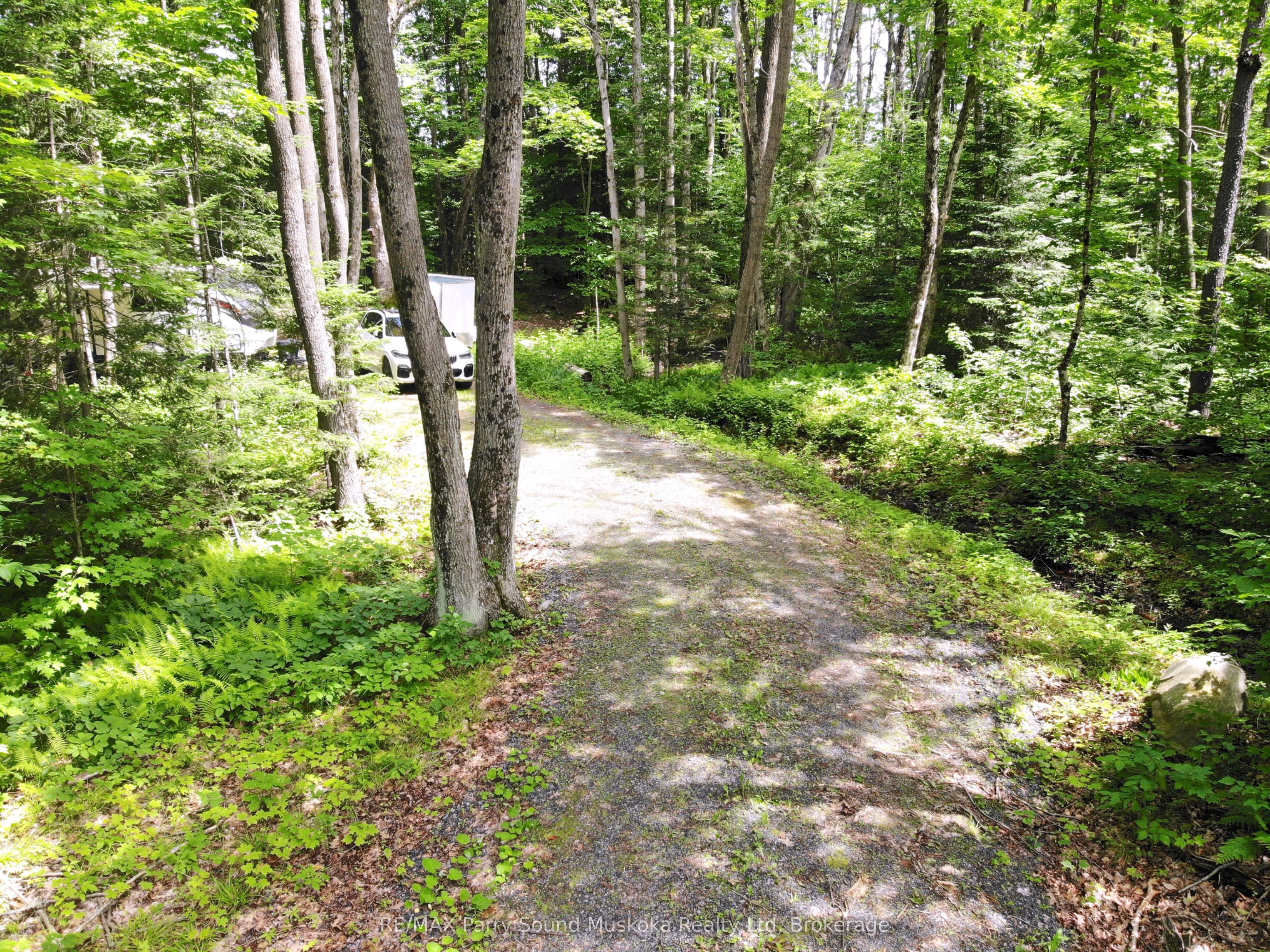 63 N Sandy Plains Rd Property Photo 11