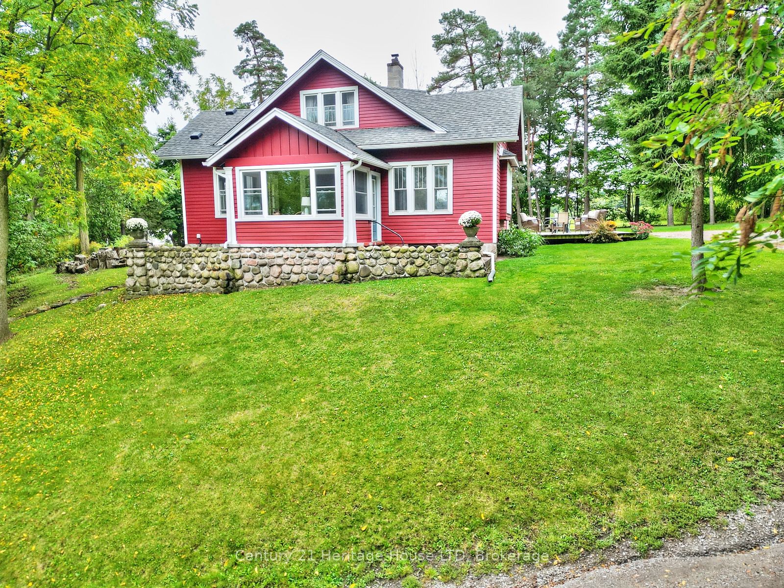 3426 King St Property Photo 6