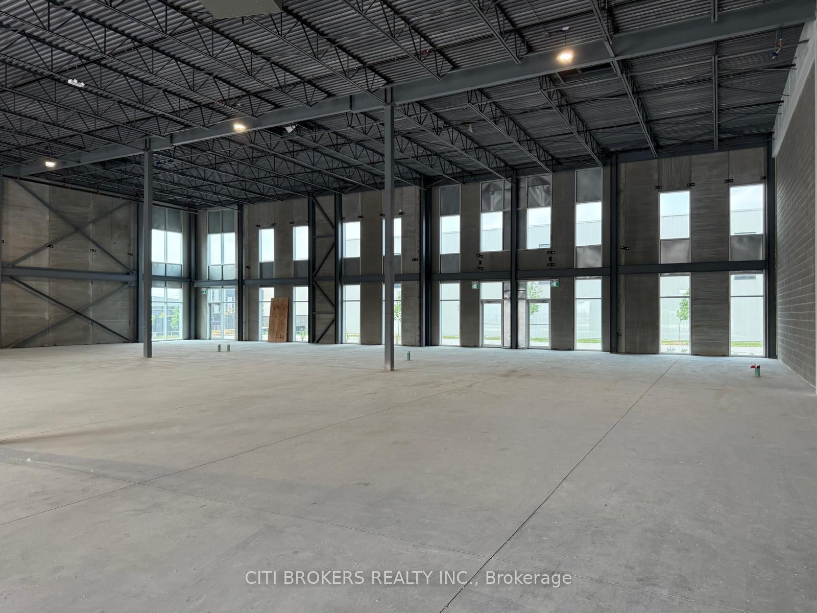 125 Goddard Crescent 7-8-9 Property Photo 6