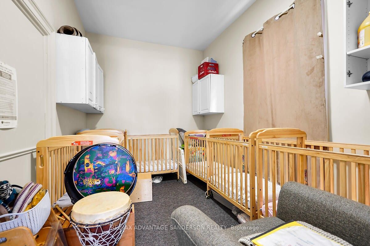318 Piccadilly Street Property Photo 19