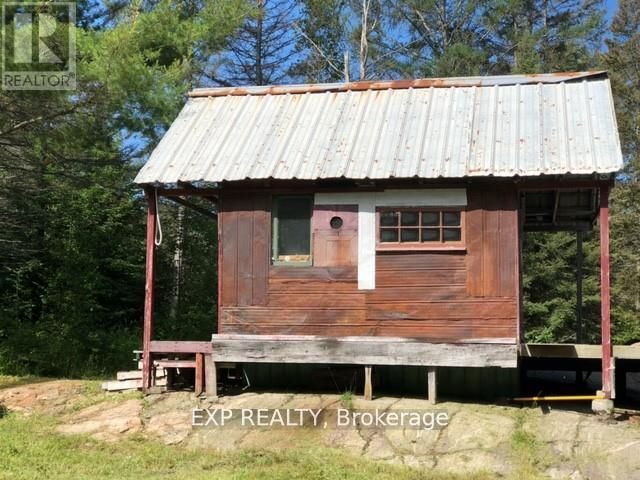 730 Dean Lake Rd Property Photo 3