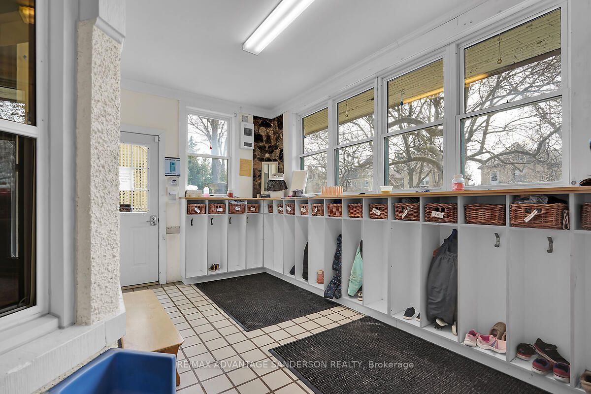282 Piccadilly Street Property Photo 16