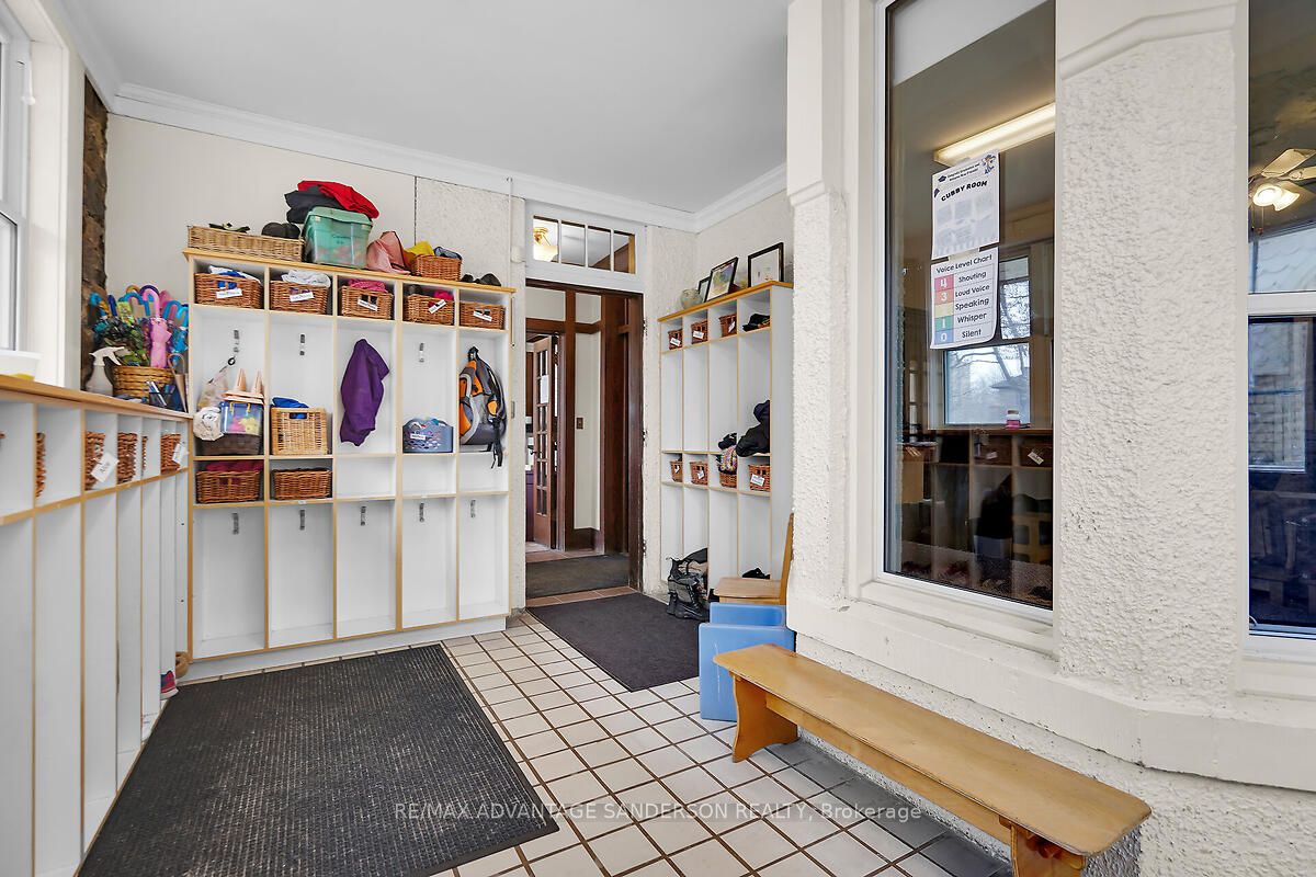 282 Piccadilly Street Property Photo 17
