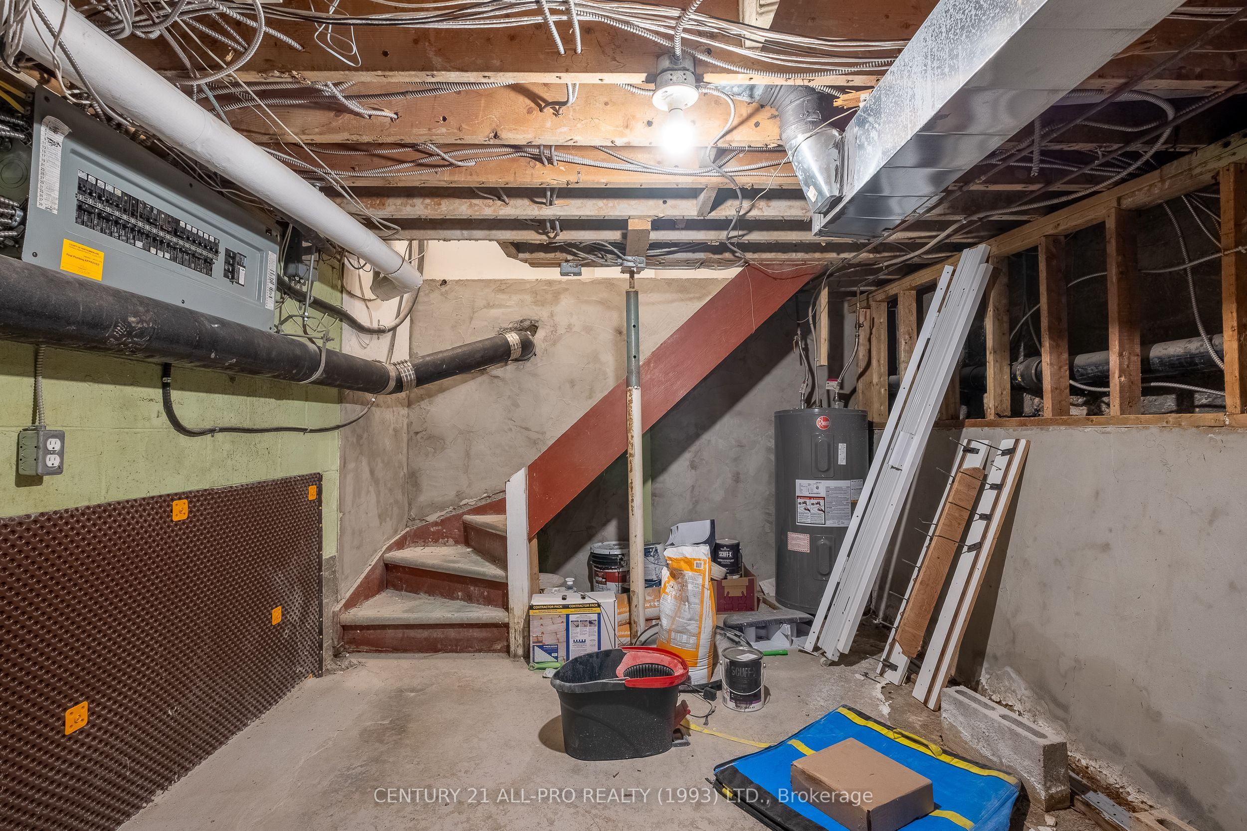 79 King St W Property Photo 40