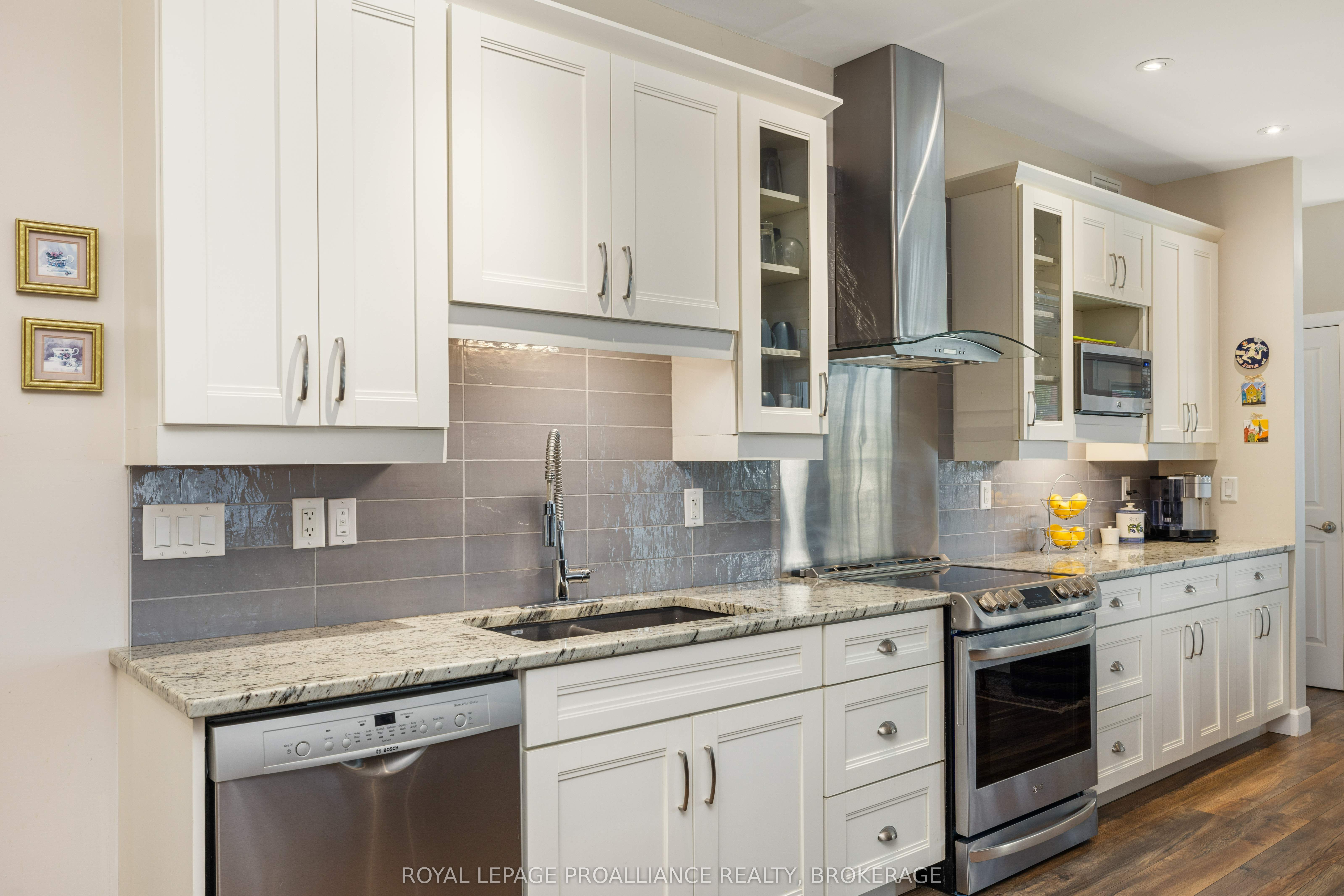 51 Applewood Cove Drive Property Photo 8