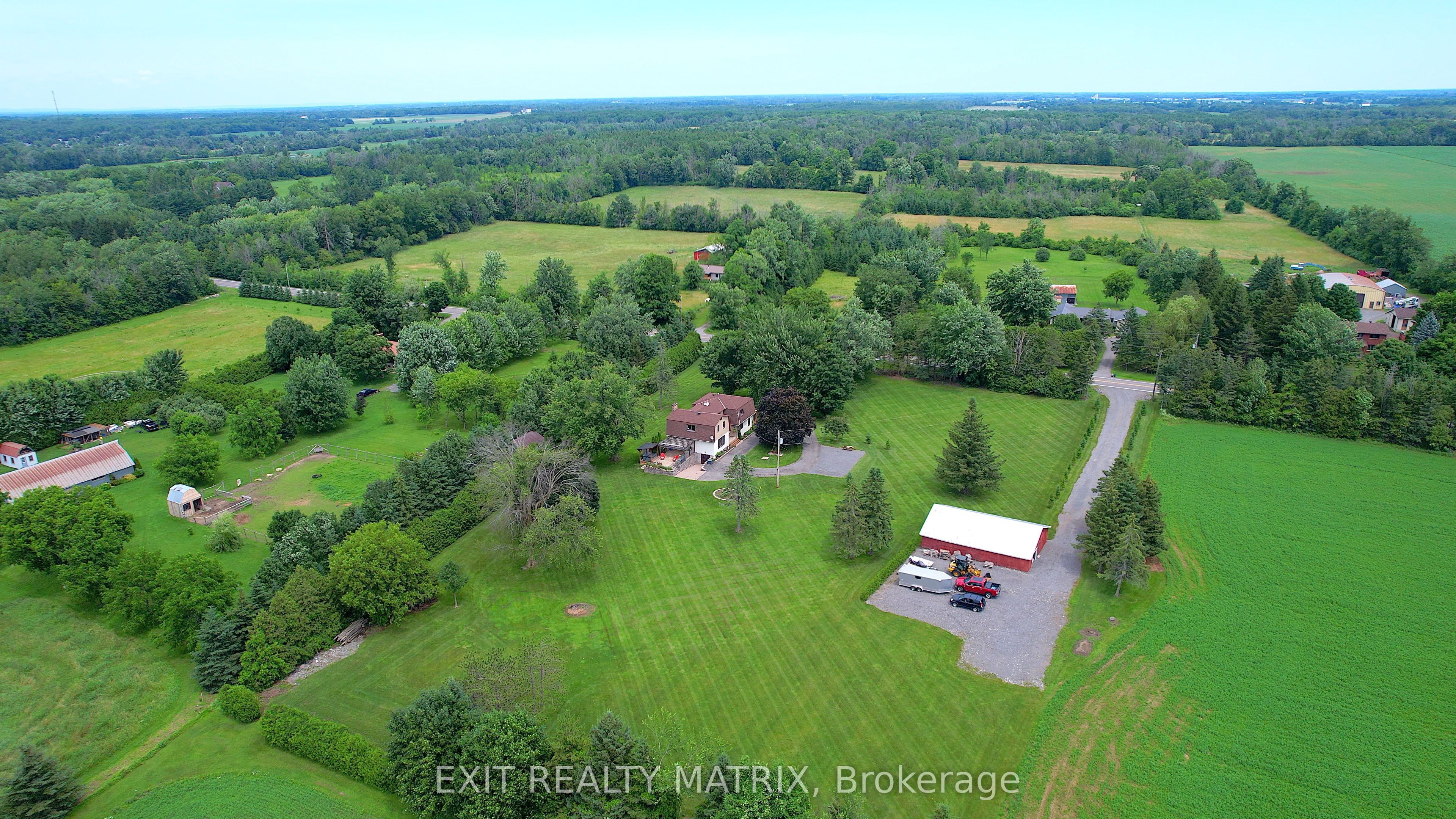 3172 8th Line Road Property Photo 1