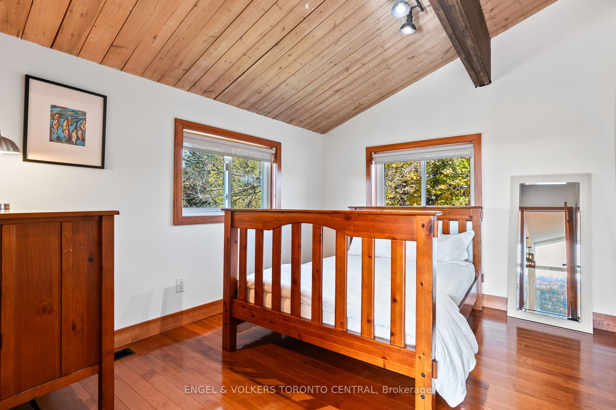 795481 3rd Line Ehs N/a Property Photo 22