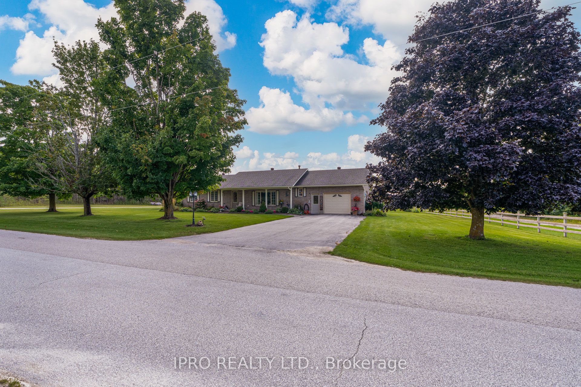 333424 Concession 1 Rr4 Property Photo 2