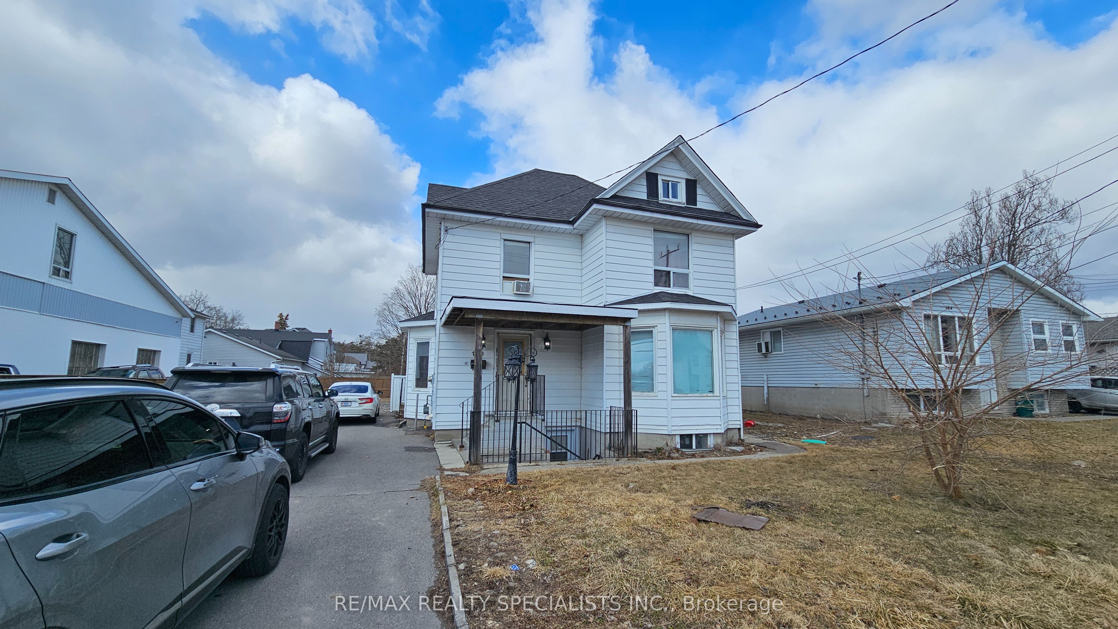 180 Dufferin Avenue Property Photo