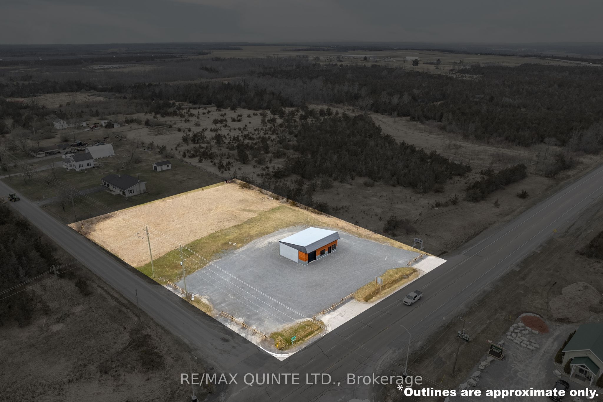 2925 Highway 62 Property Photo 2