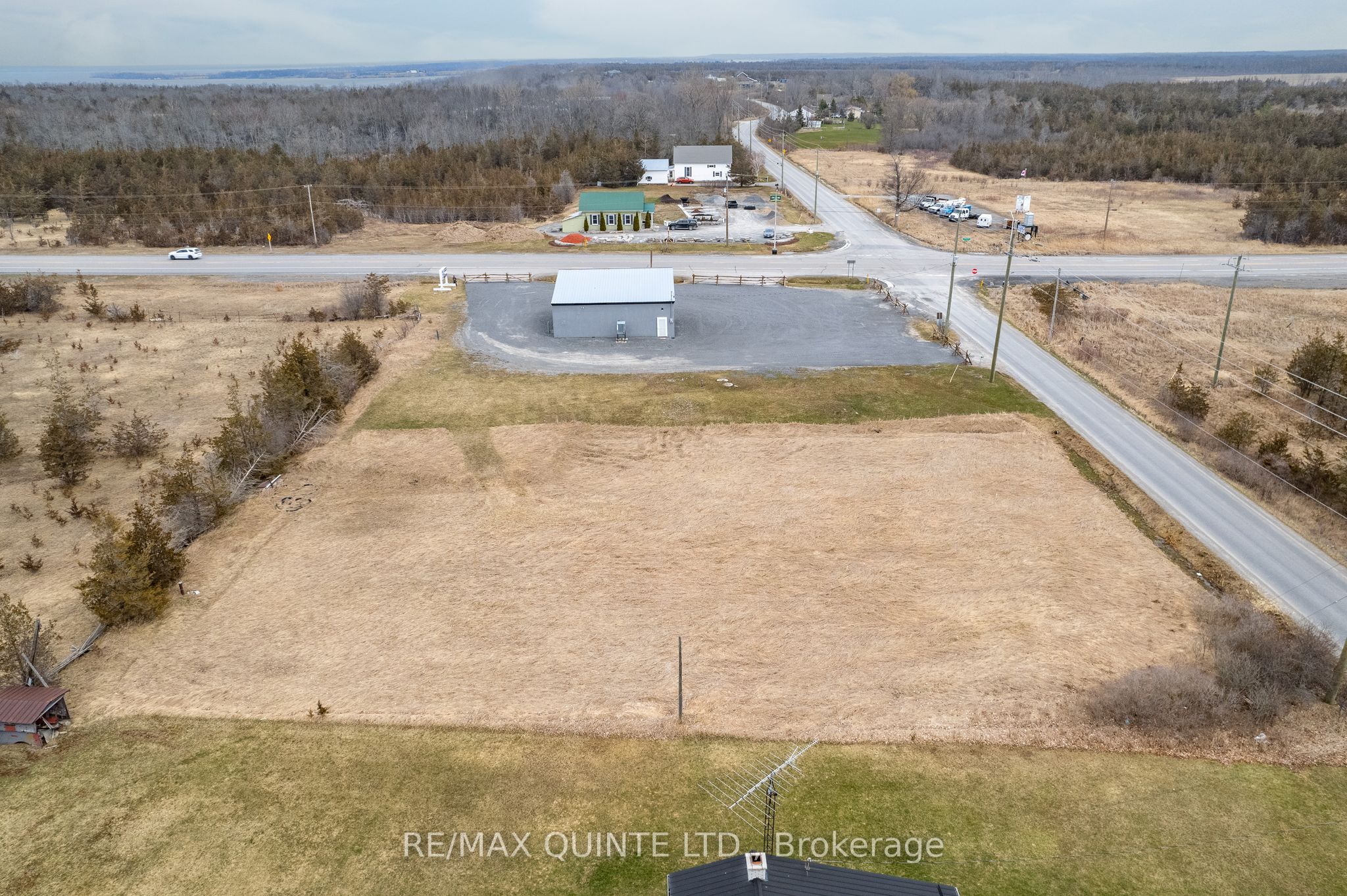 2925 Highway 62 Property Photo 6