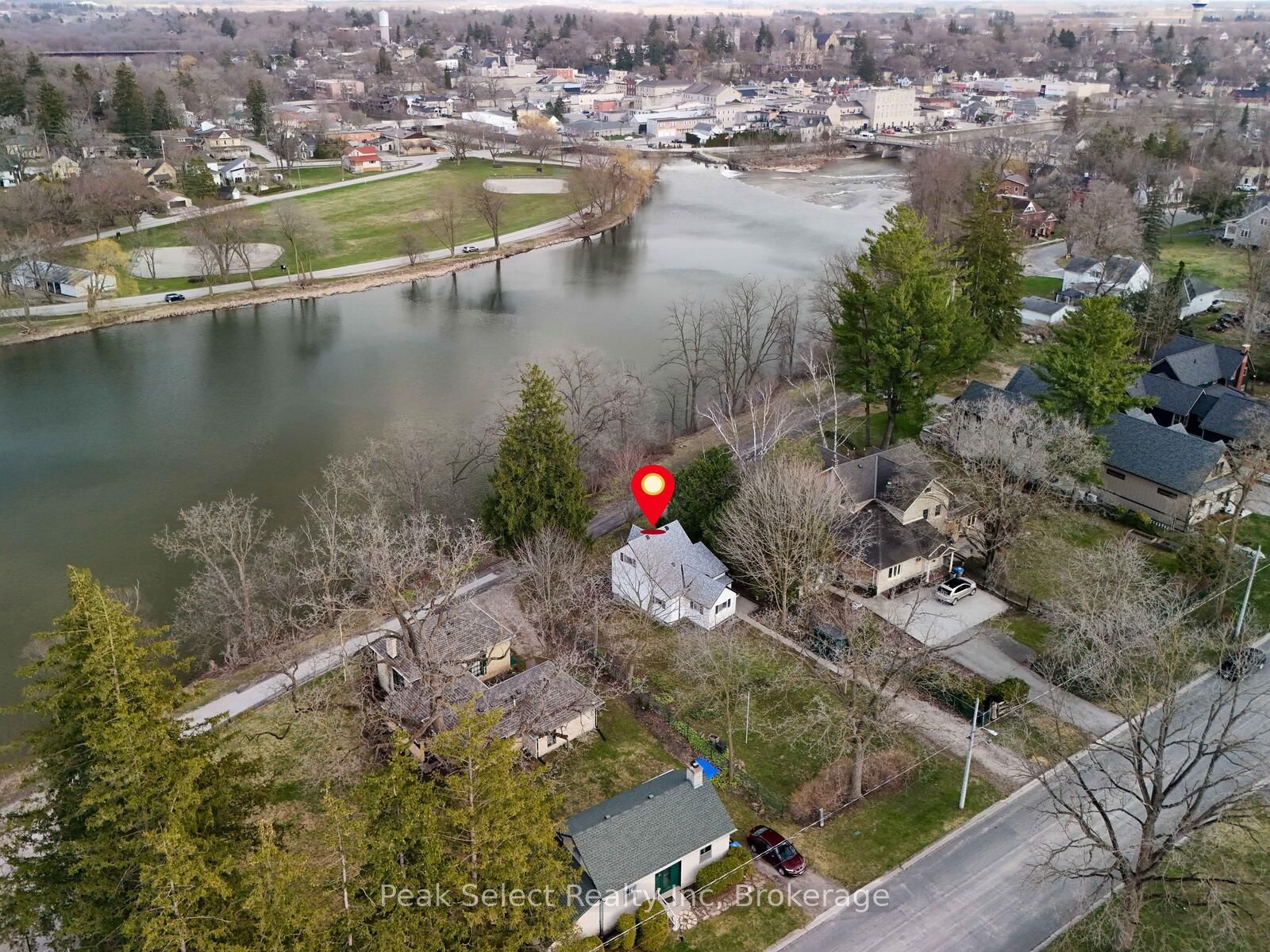104 Robinson Street Property Photo