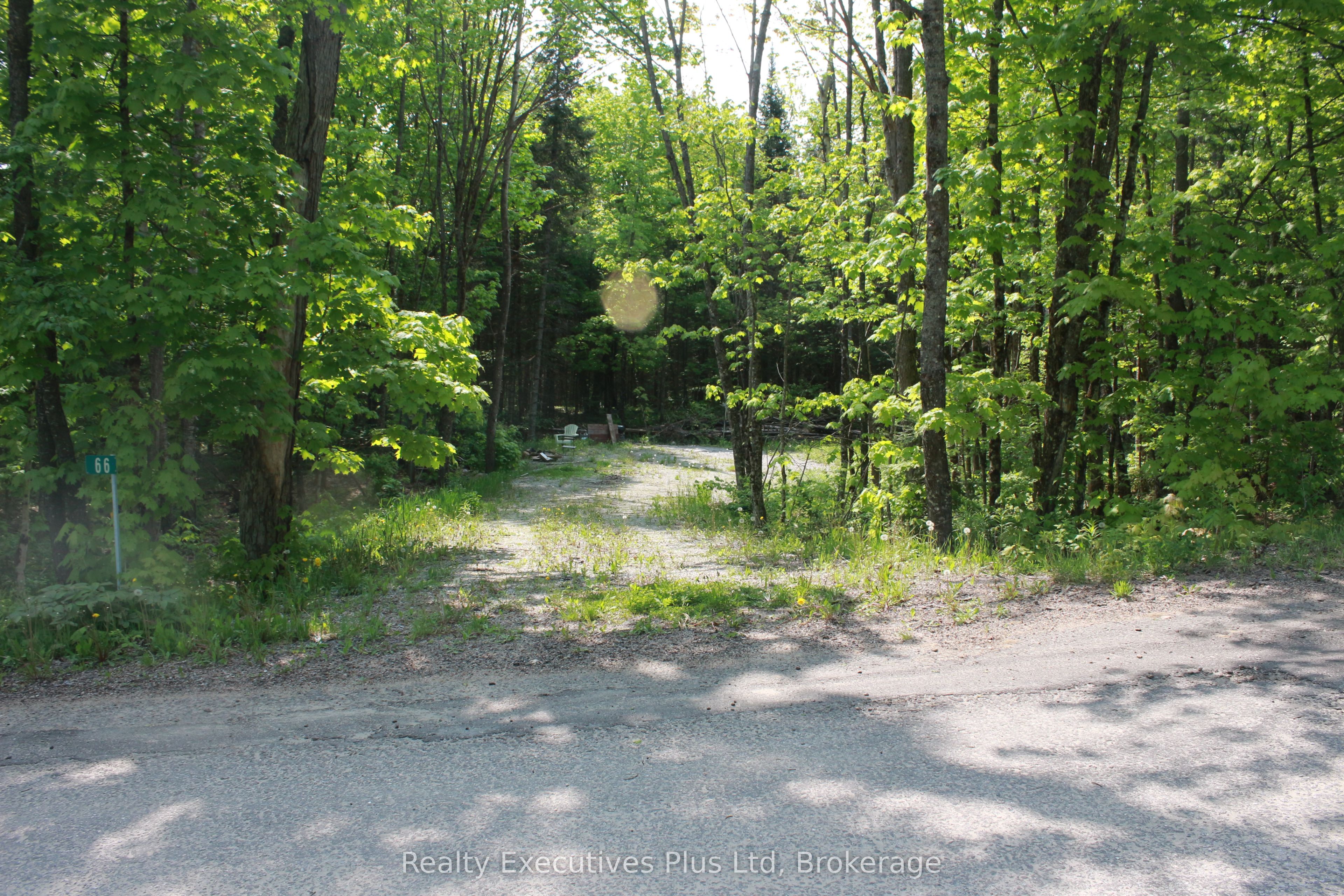 80 Lake Haven Dr Property Photo 1