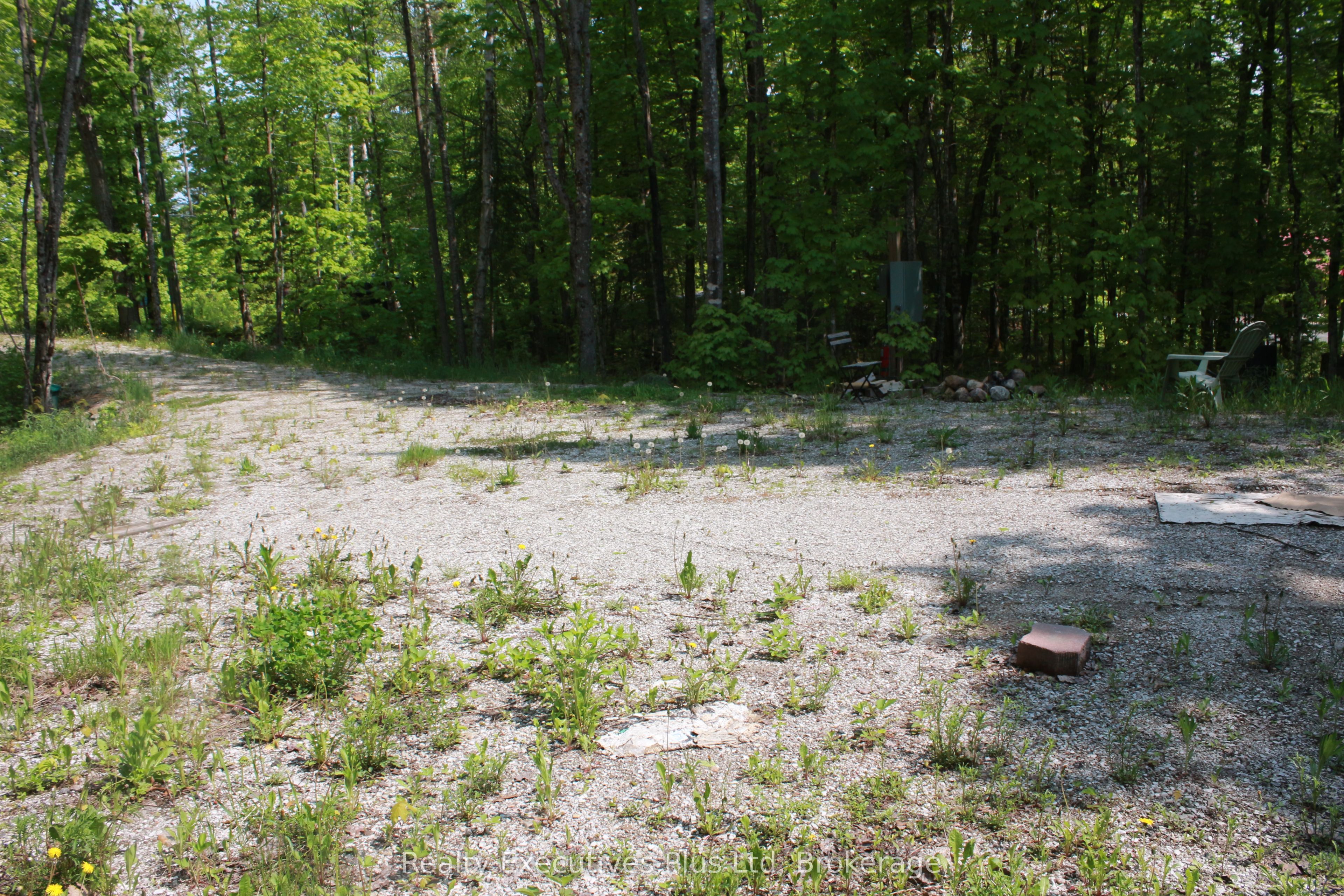 80 Lake Haven Dr Property Photo 3