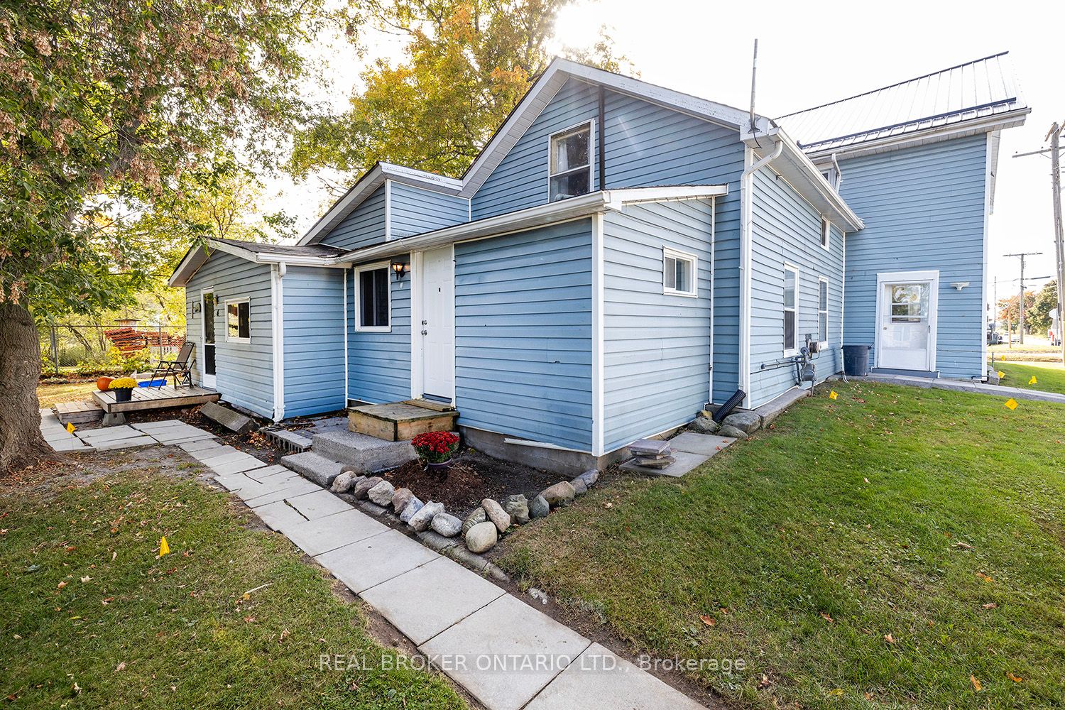 91 Division Street Property Photo 28