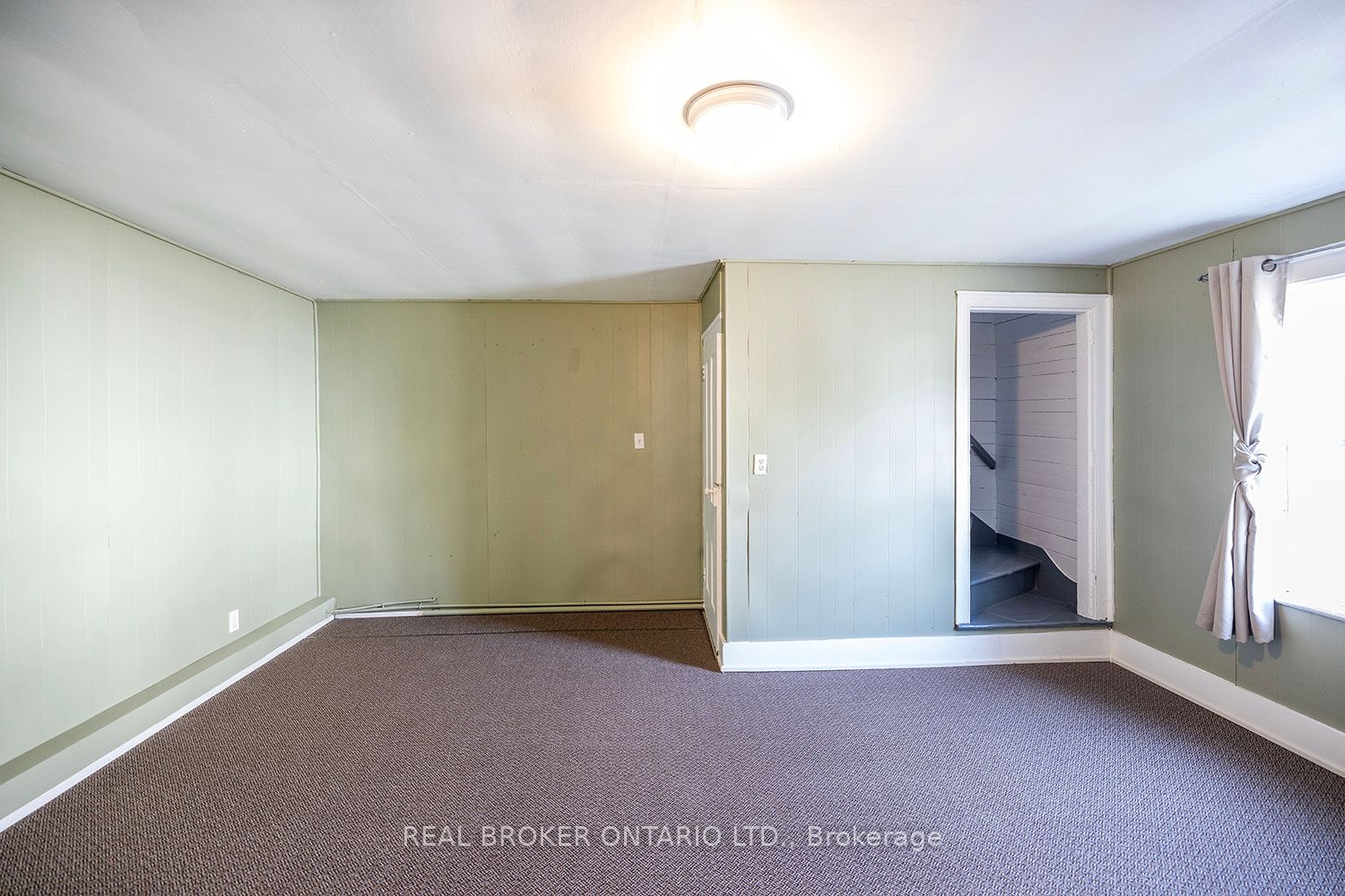 91 Division Street Property Photo 31