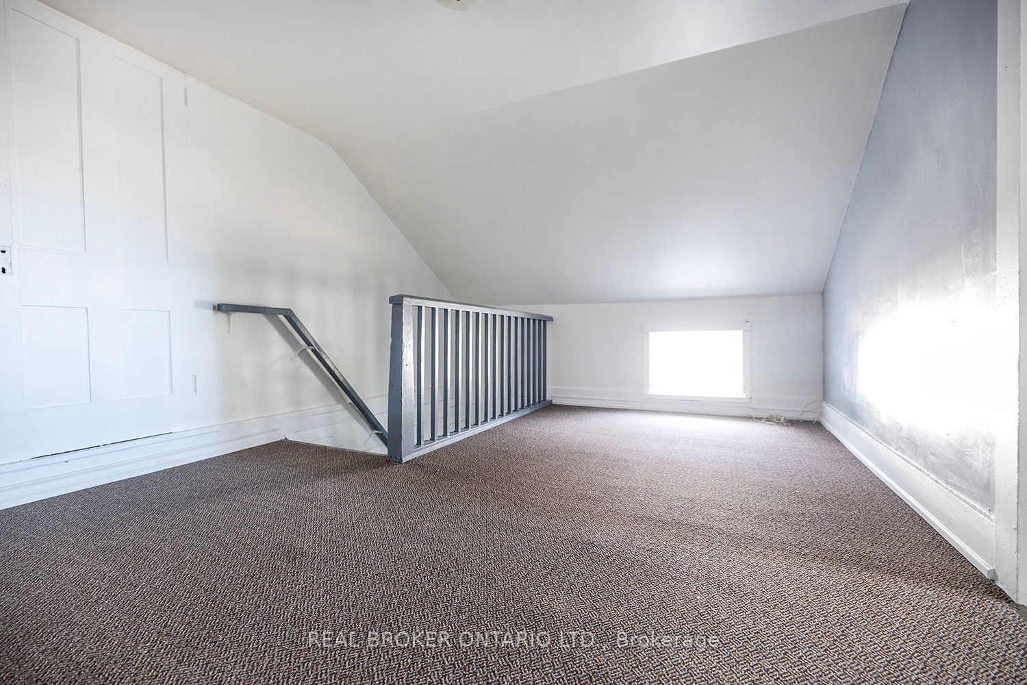 91 Division Street Property Photo 33