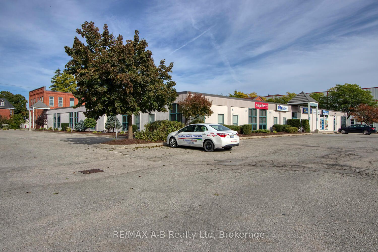 342 Erie St Property Photo 16