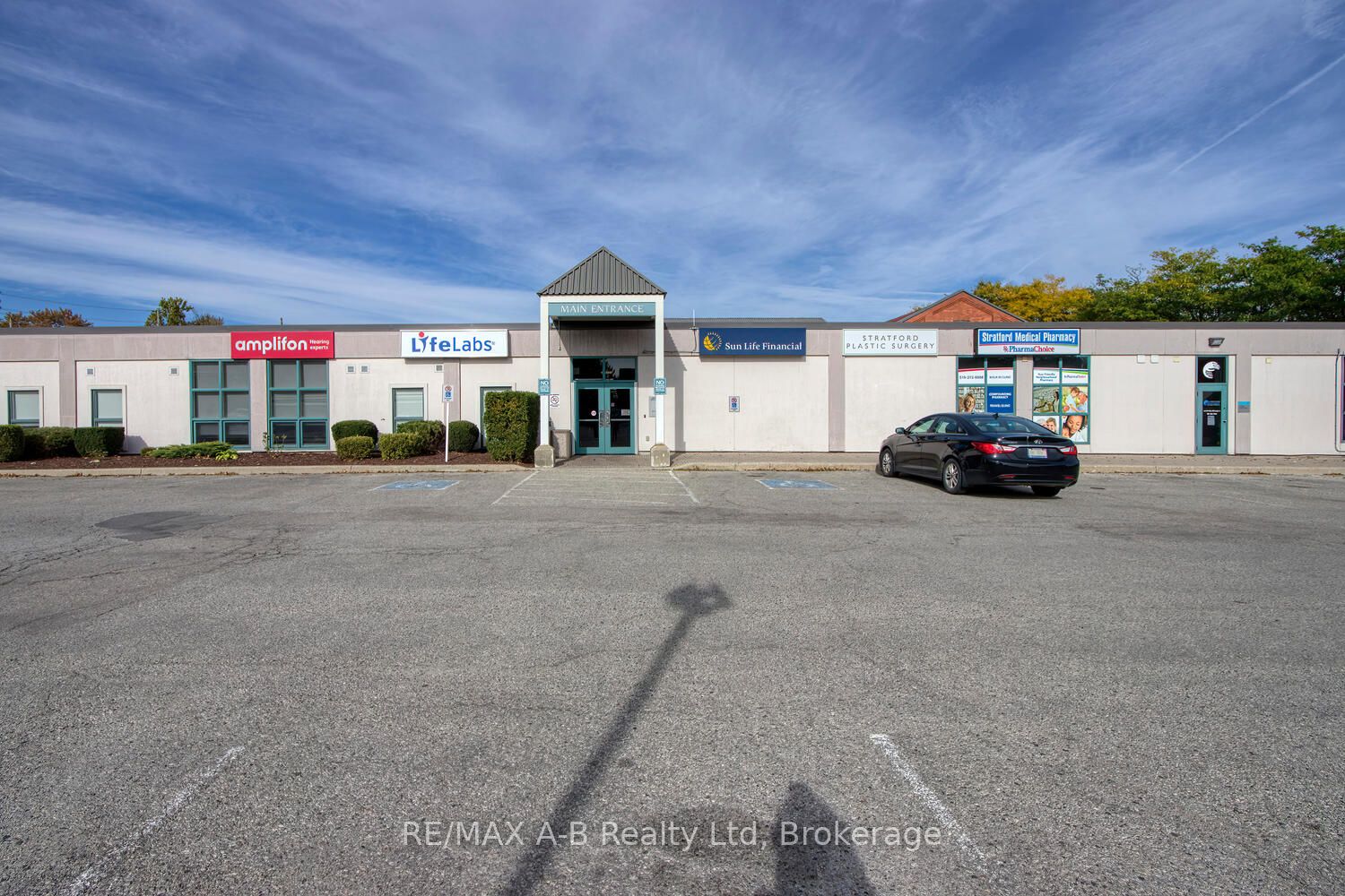 #202 - 342 Erie Street Property Photo 10
