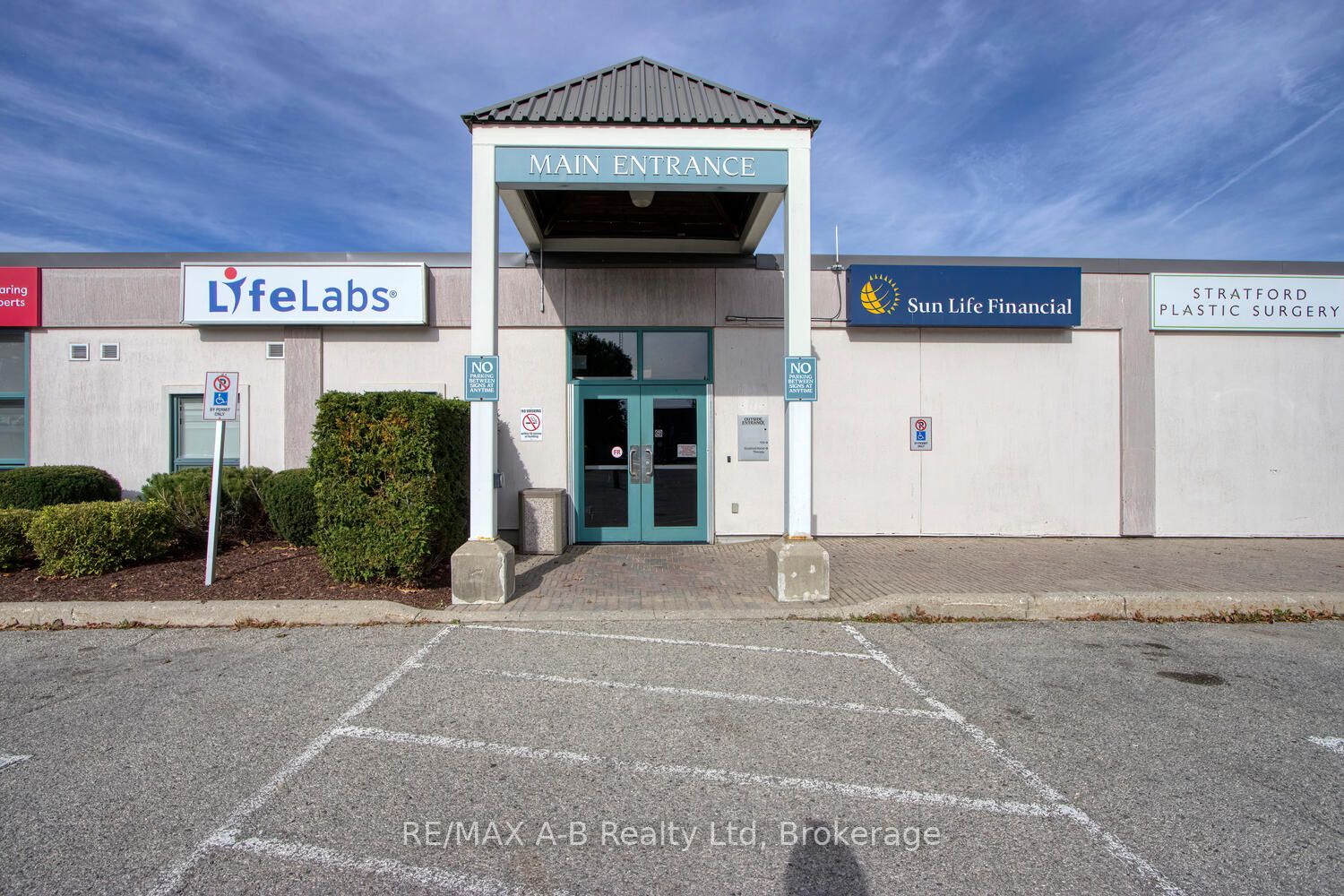 #202 - 342 Erie Street Property Photo 11
