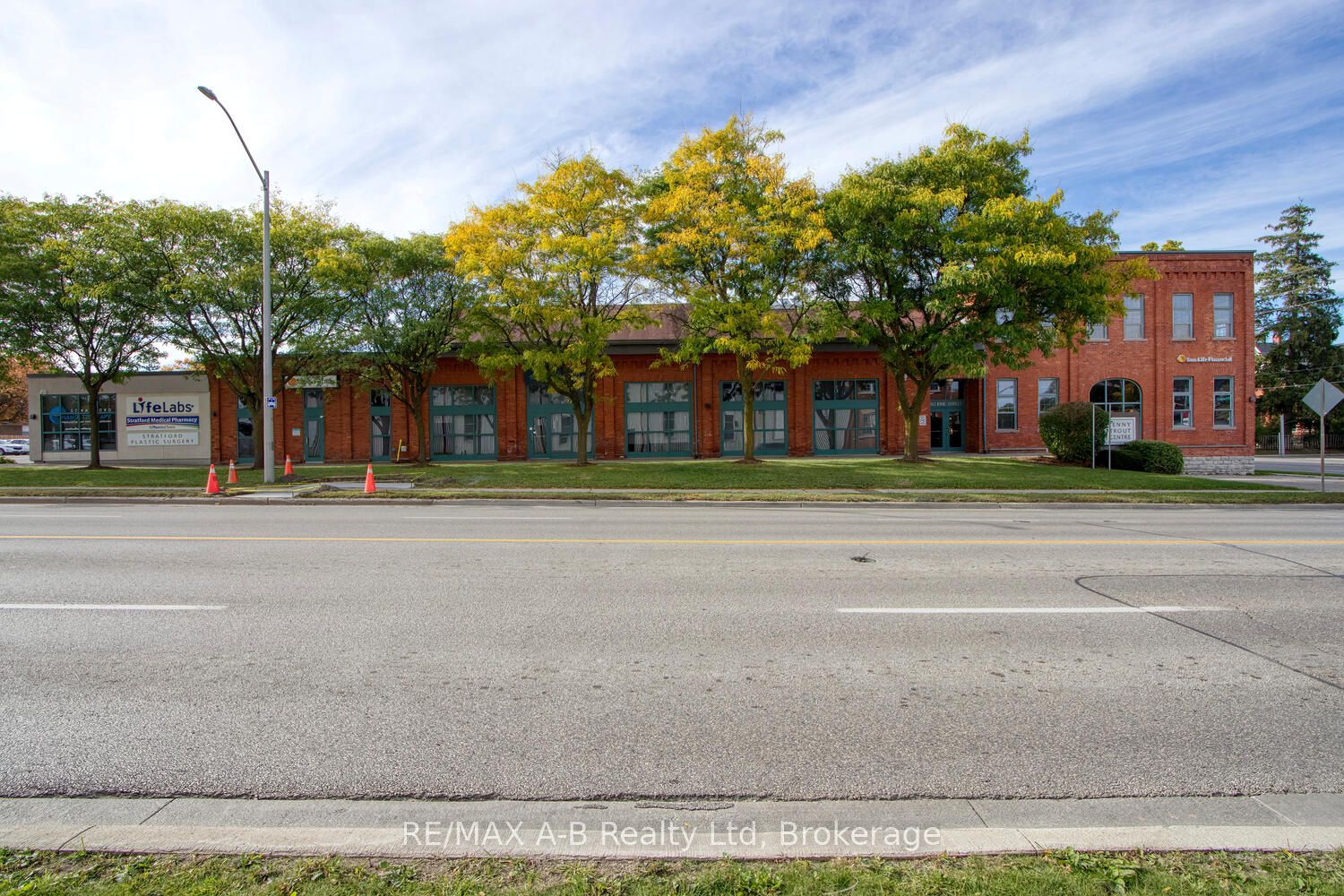 #202 - 342 Erie Street Property Photo 19