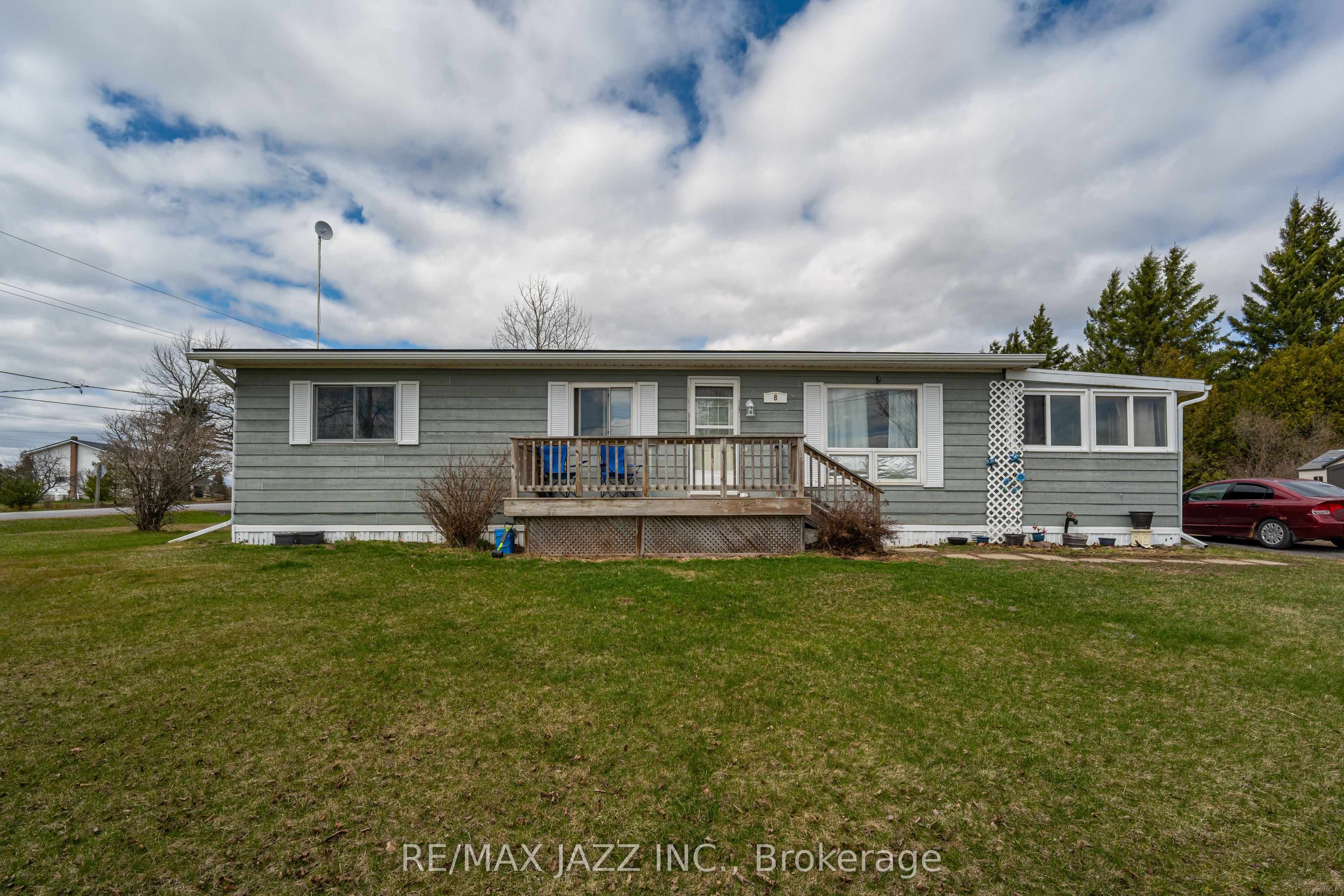 8 Almac Drive Property Photo 1