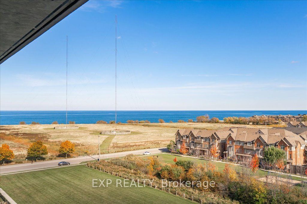550 North Service Road 707 Property Photo 1