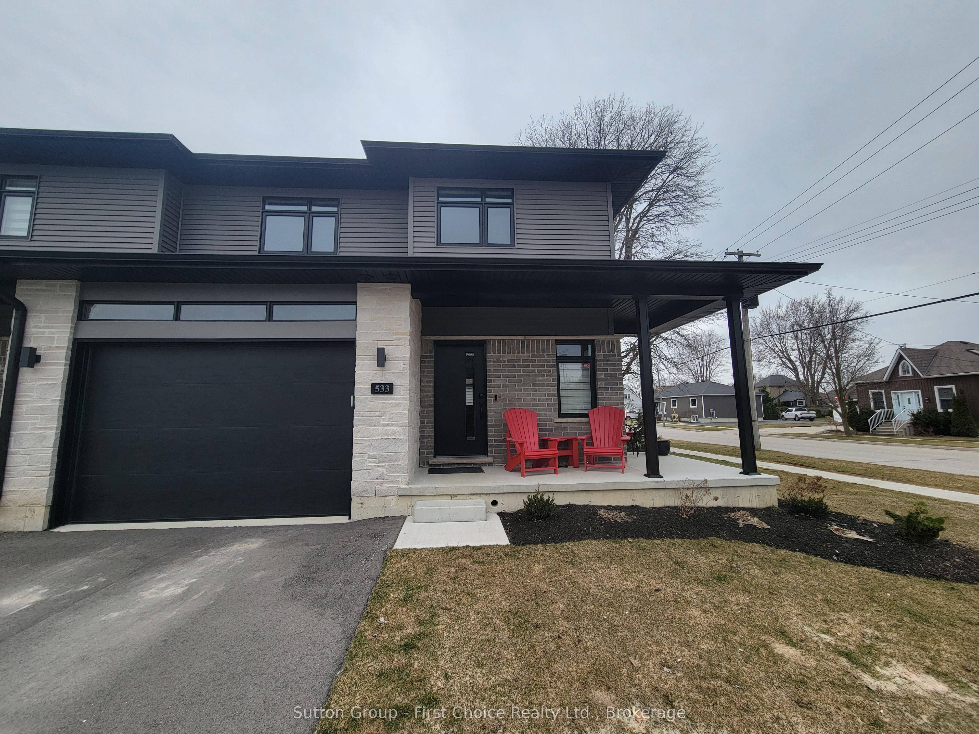 533 Albert Street Property Photo
