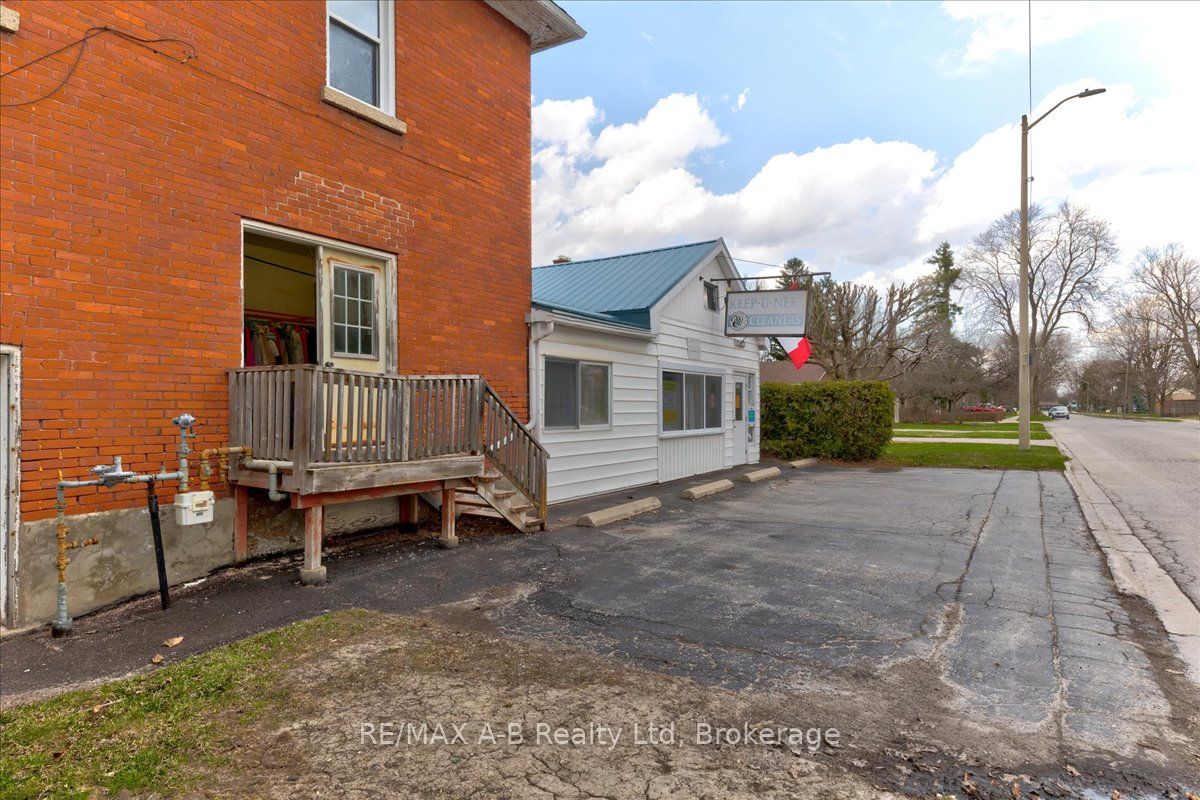 182 Huntingdon Street Property Photo 39