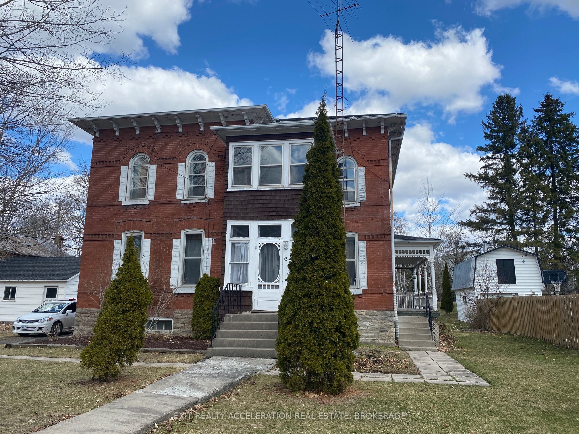 6 Ottawa Street Property Photo