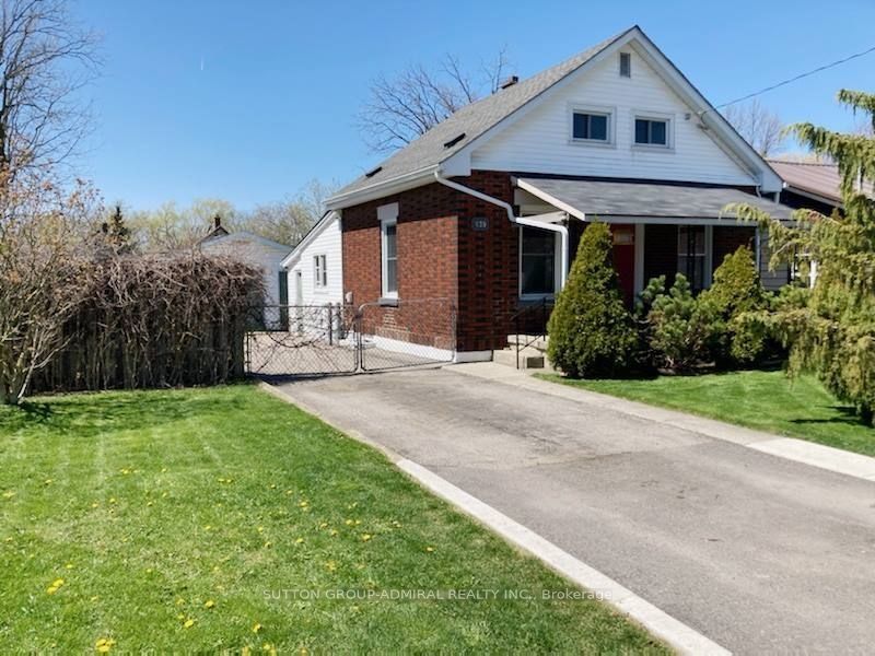 439 Burdick Place W Property Photo 1