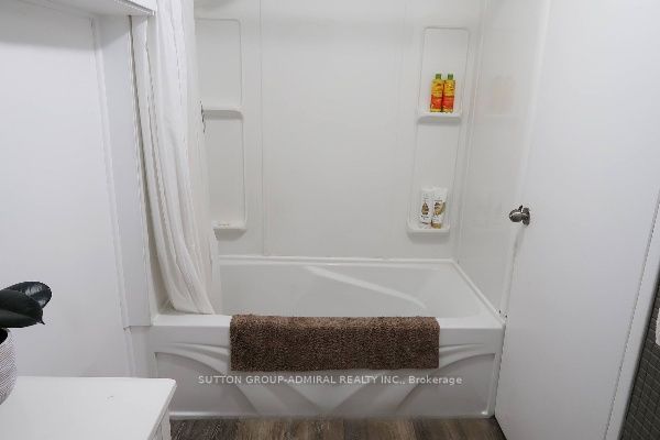 439 Burdick Place W Property Photo 11