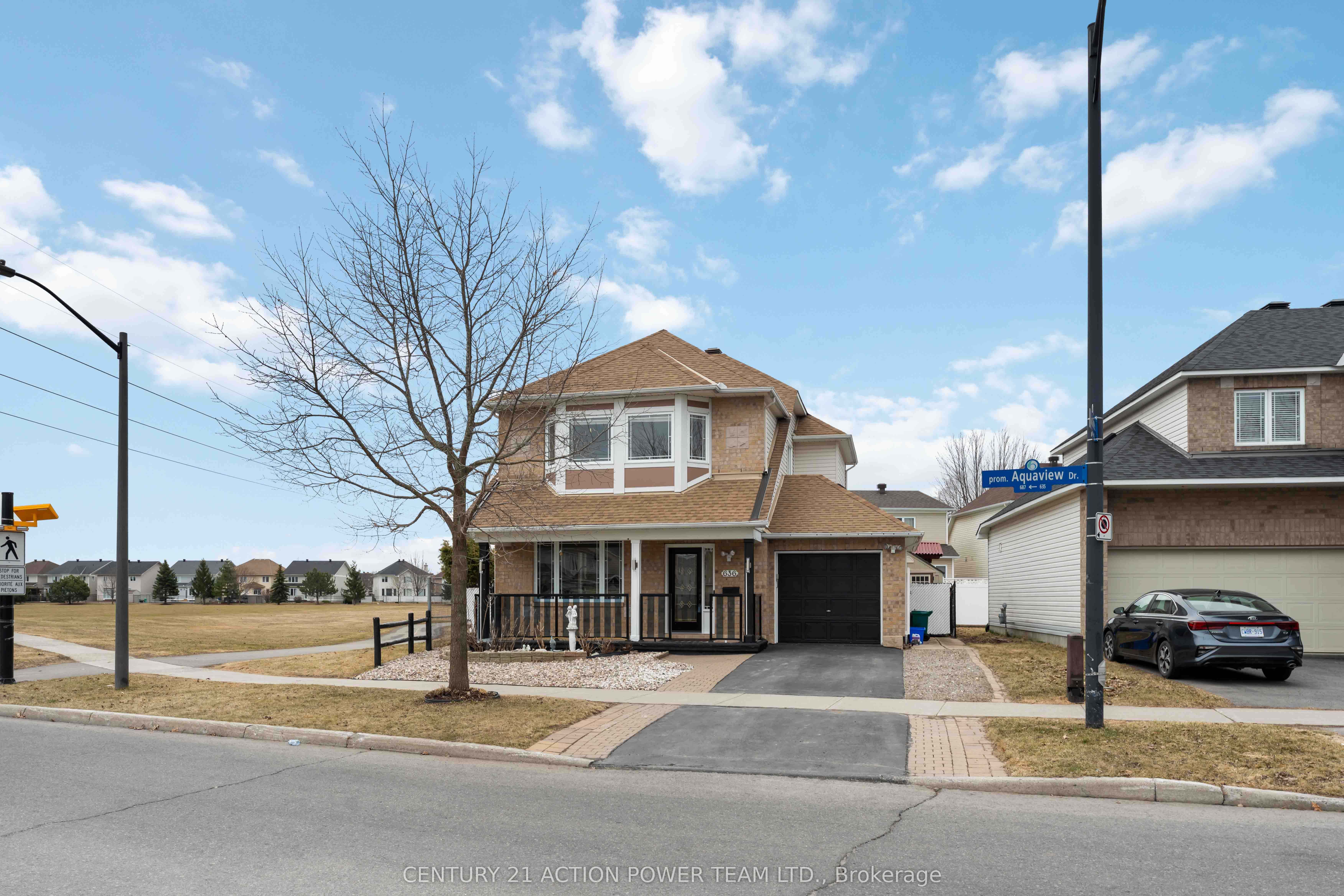 636 Aquaview Drive Property Photo