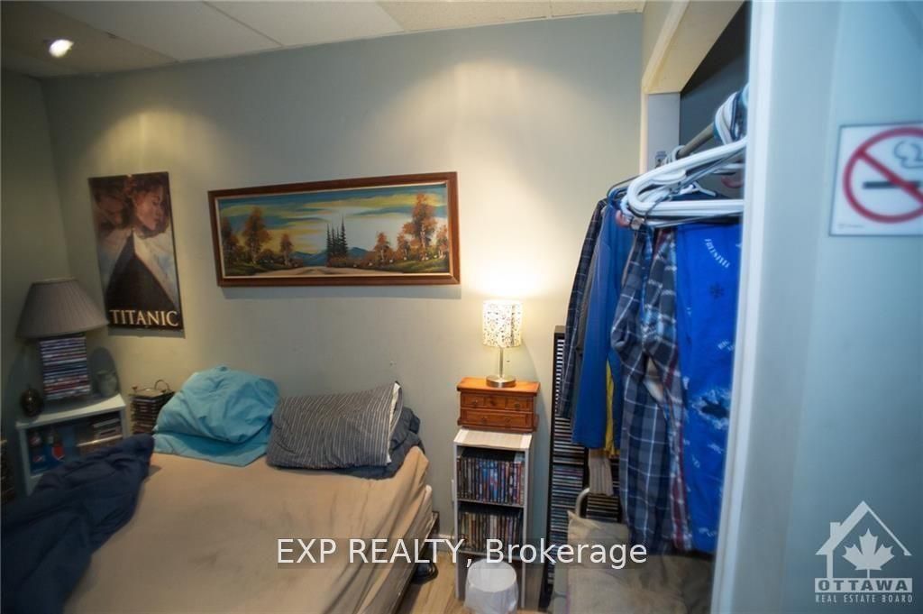 380 Fisher St Property Photo 7