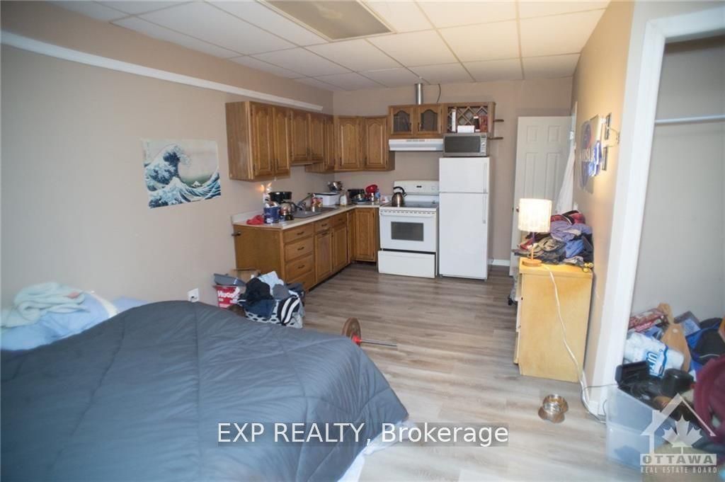 380 Fisher St Property Photo 10