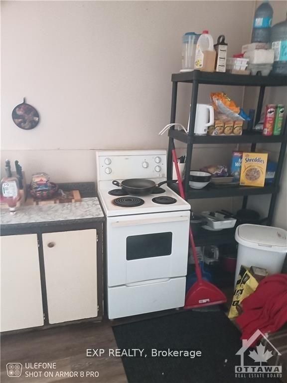 380 Fisher St Property Photo 27