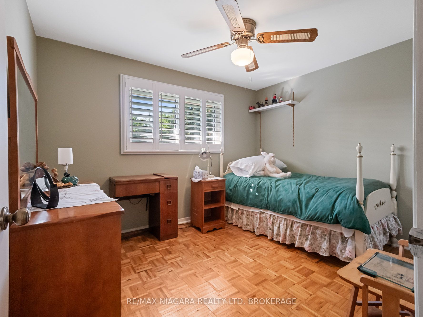 134 Champlain Drive N Property Photo 15