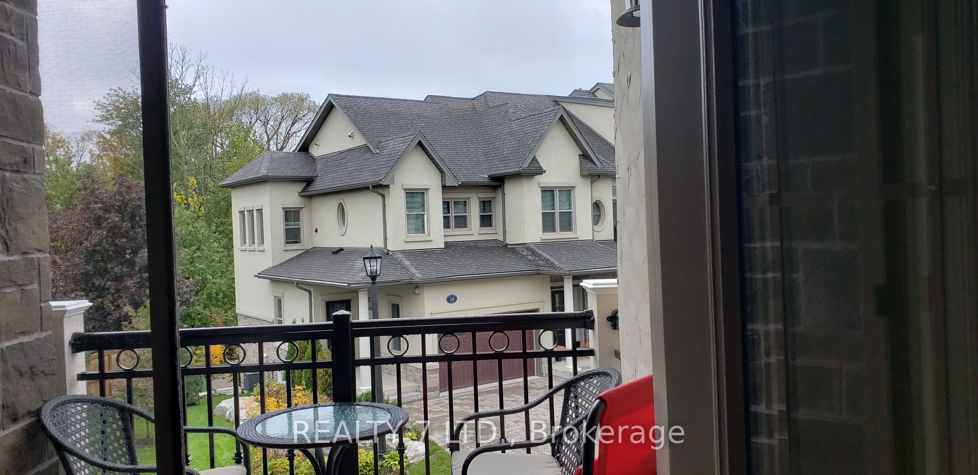 53 Aberdeen Lane S Property Photo 24