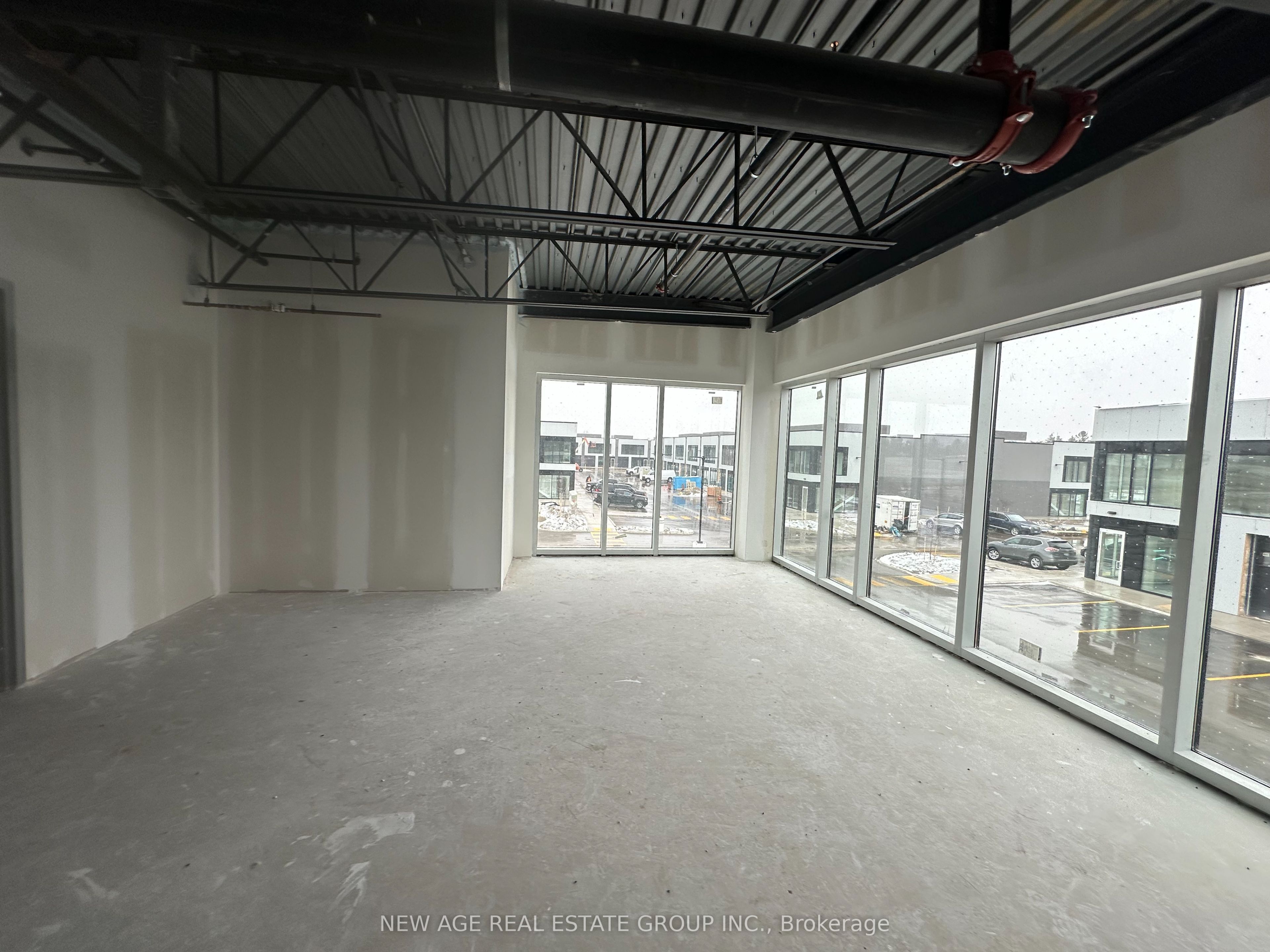 #7 - 595 Hanlon Creek Boulevard Property Photo 9