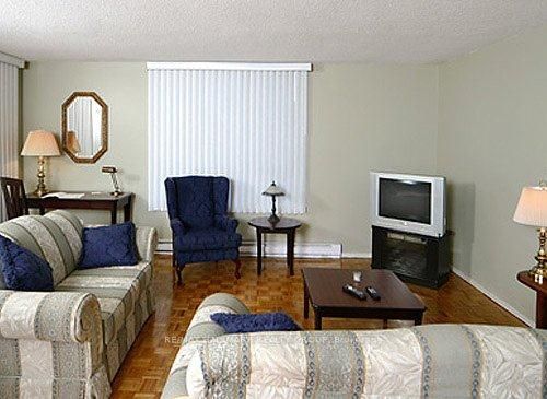 475 Laurier Avenue W 208 Property Photo 2