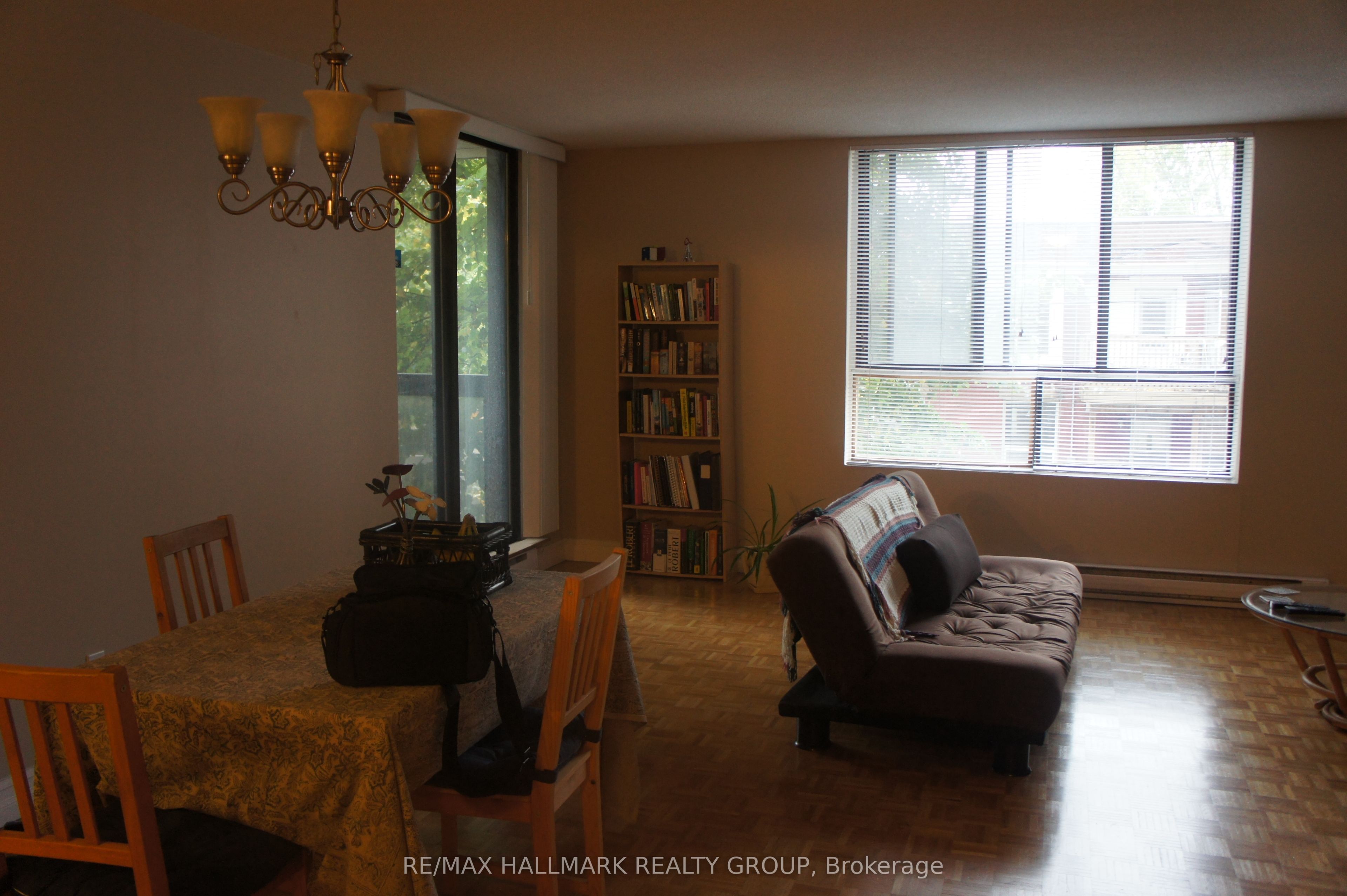 475 Laurier Avenue W 208 Property Photo 3