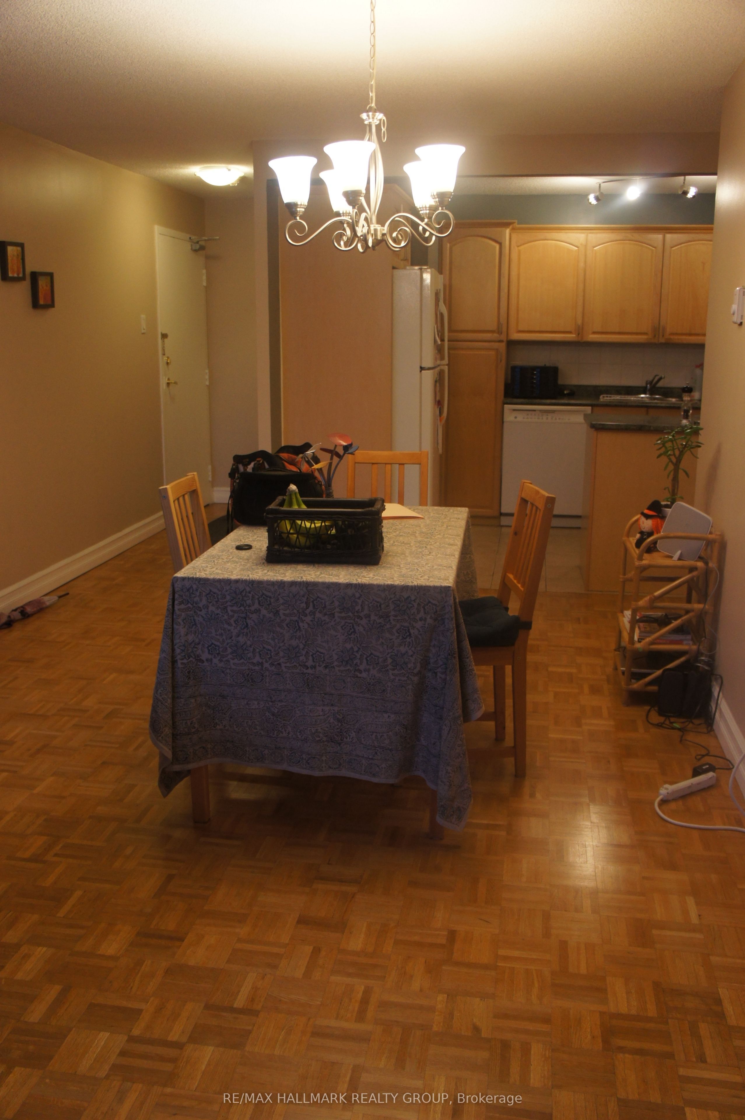 475 Laurier Avenue W 208 Property Photo 4