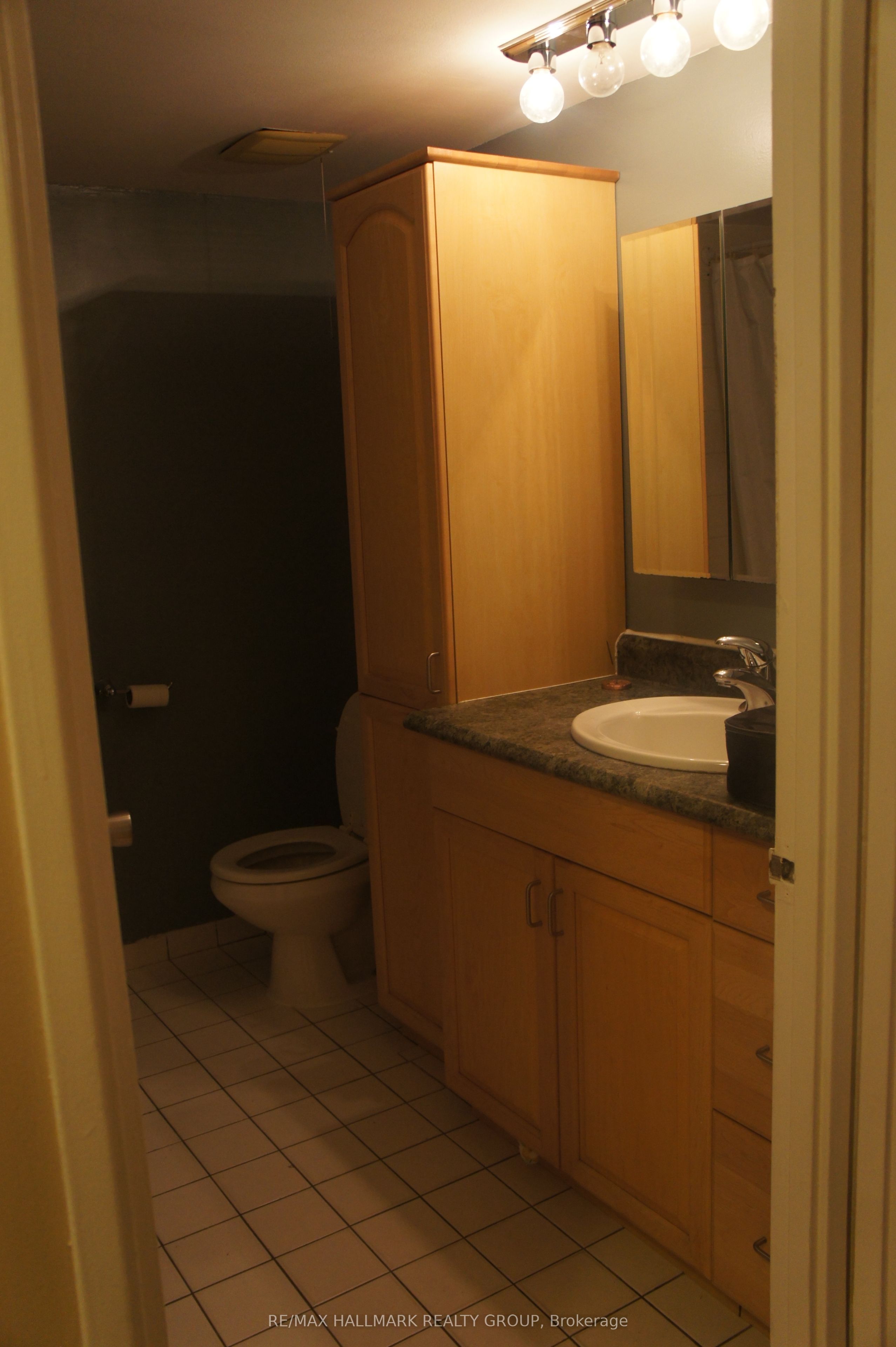 475 Laurier Avenue W 208 Property Photo 7