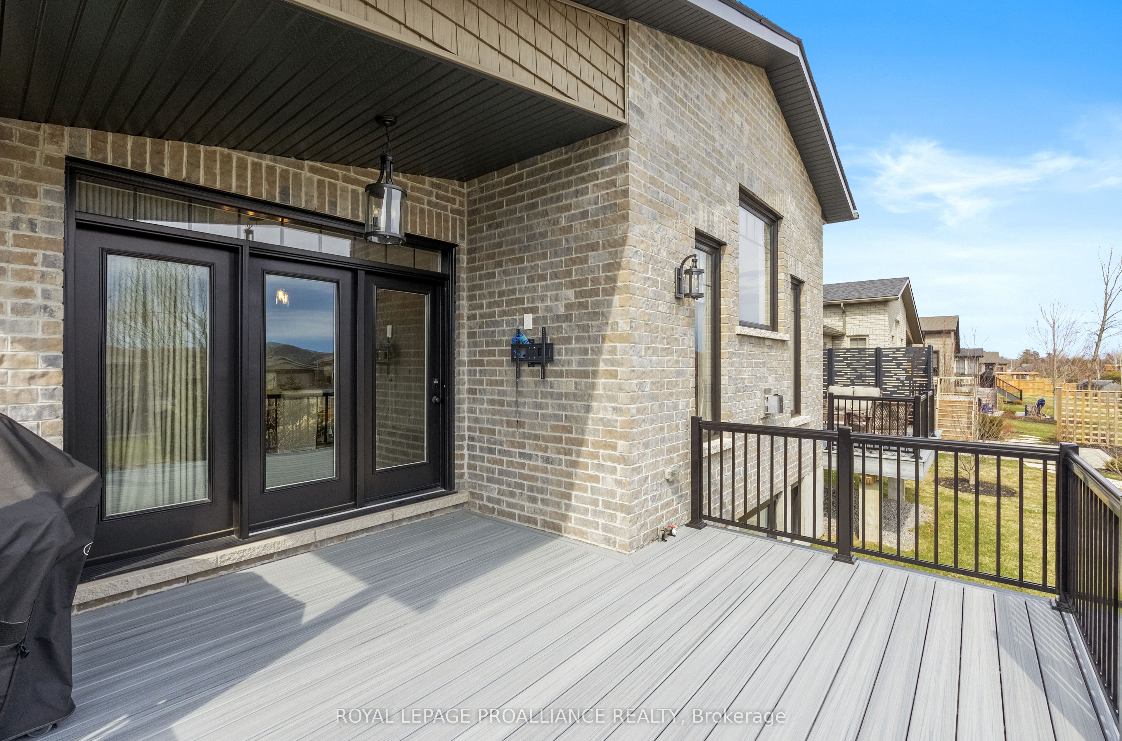 24 Cardinal Court Property Photo 17