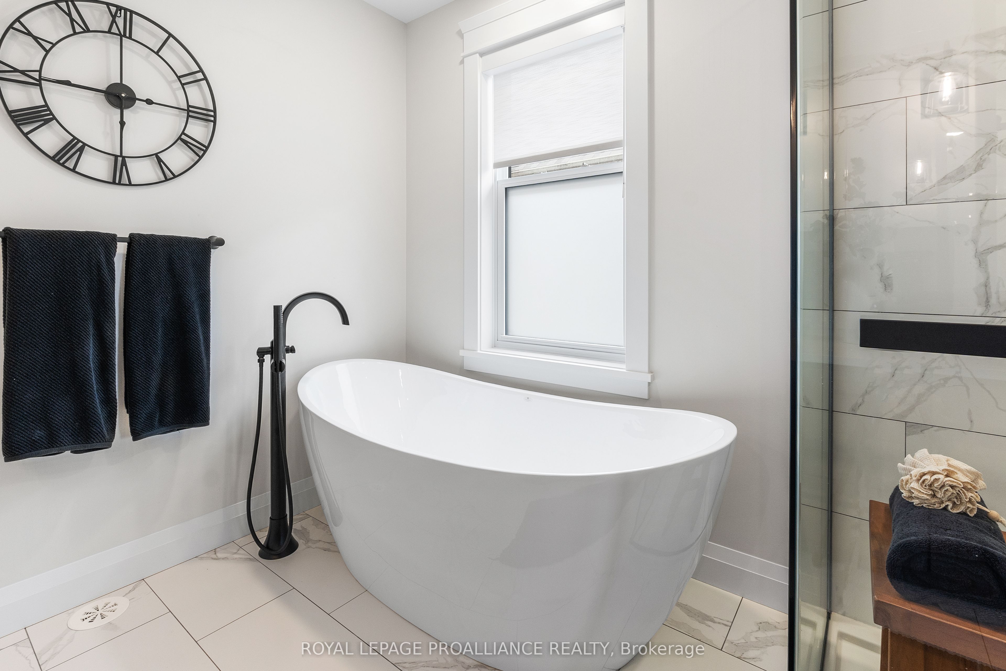 24 Cardinal Court Property Photo 29
