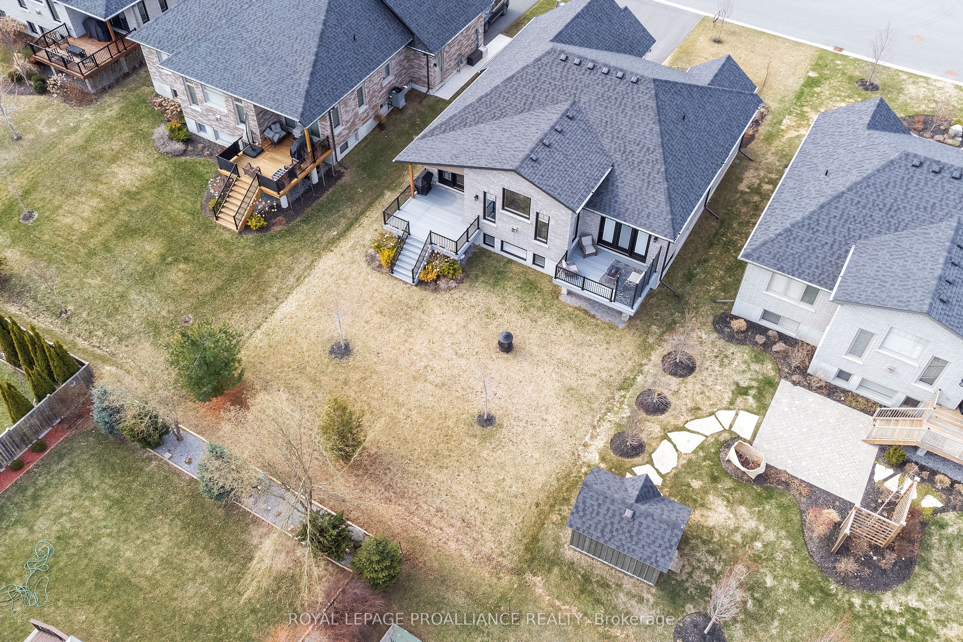 24 Cardinal Court Property Photo 44