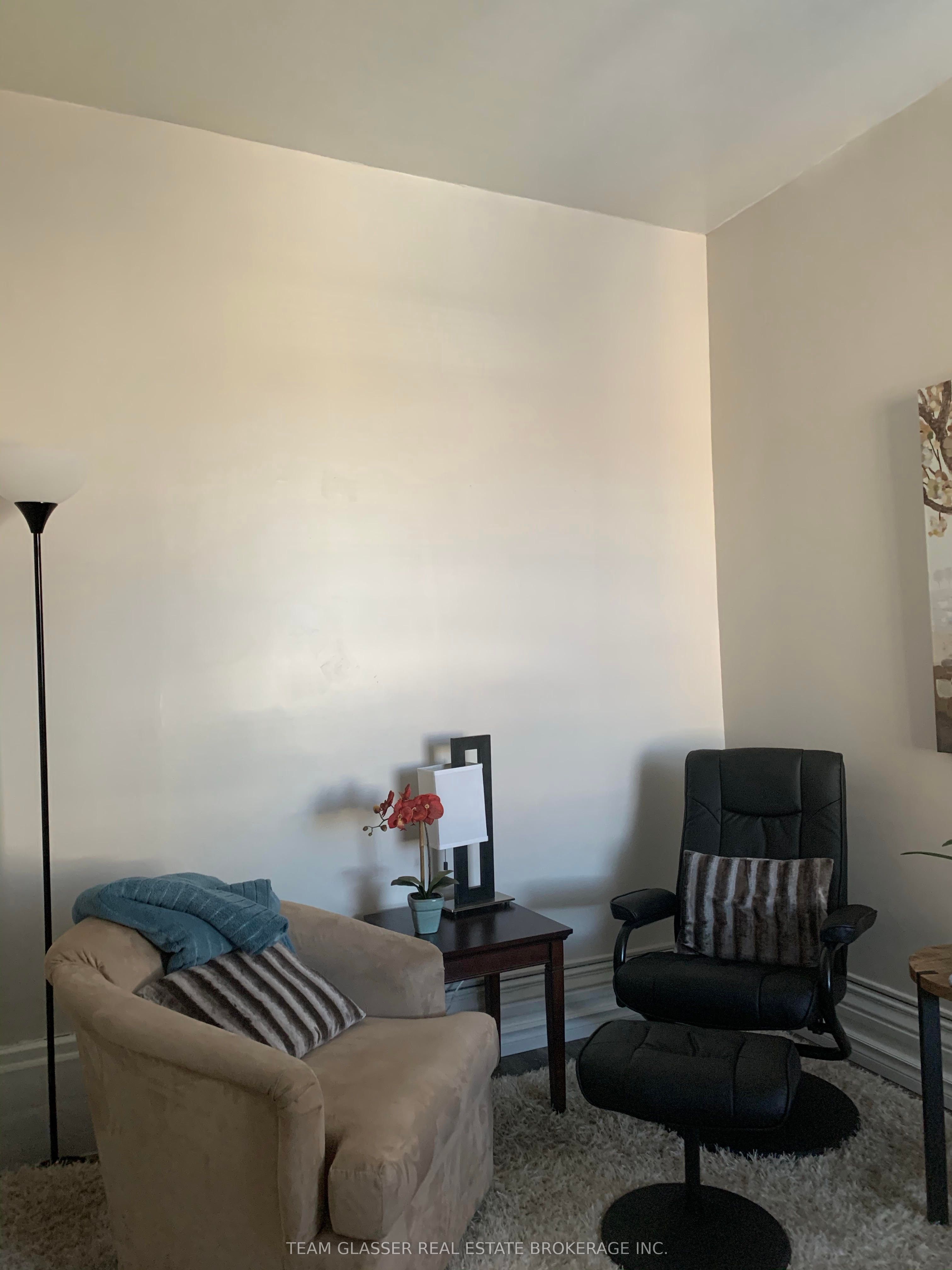 474 King Street Property Photo 5