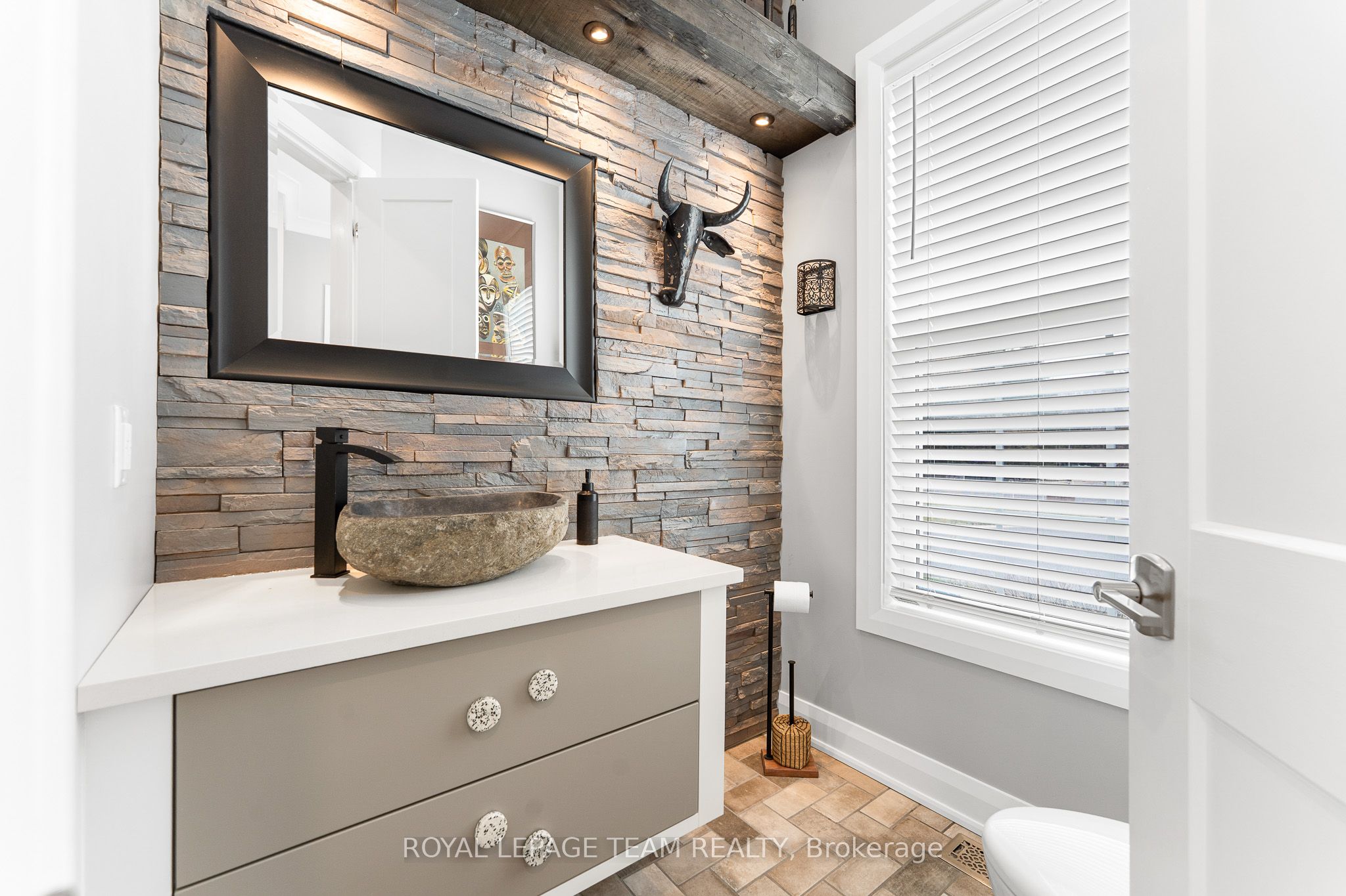 1013 Sale Barn Road Property Photo 20